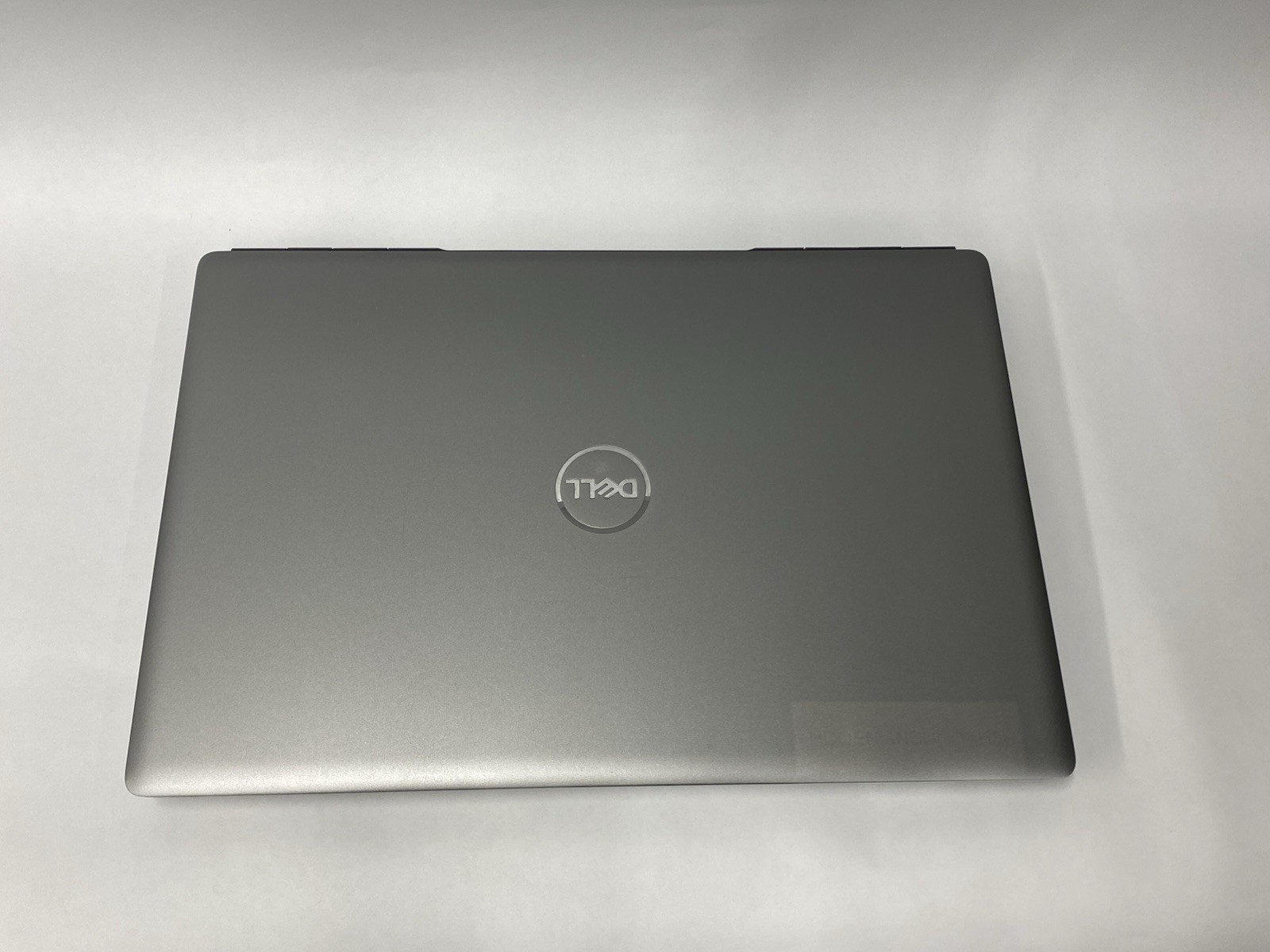 Dell Precision 7550 – Grade B – FHD – i9-10885 – 32GB – 512SSD – W11P