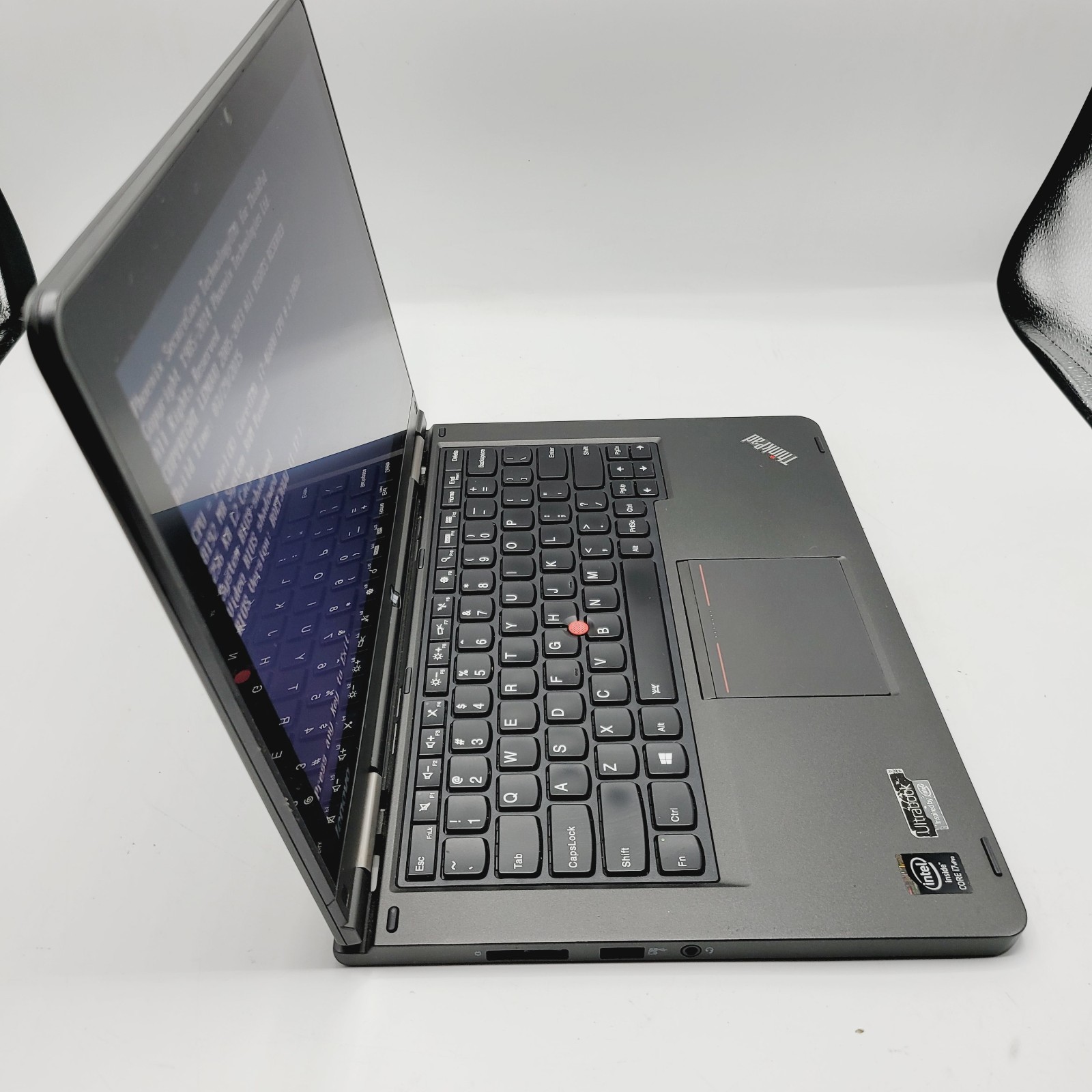 Lenovo ThinkPad Yoga Core i7-4600u 2.1GHz 8GB No HDD 13″ ***Boot to Bios