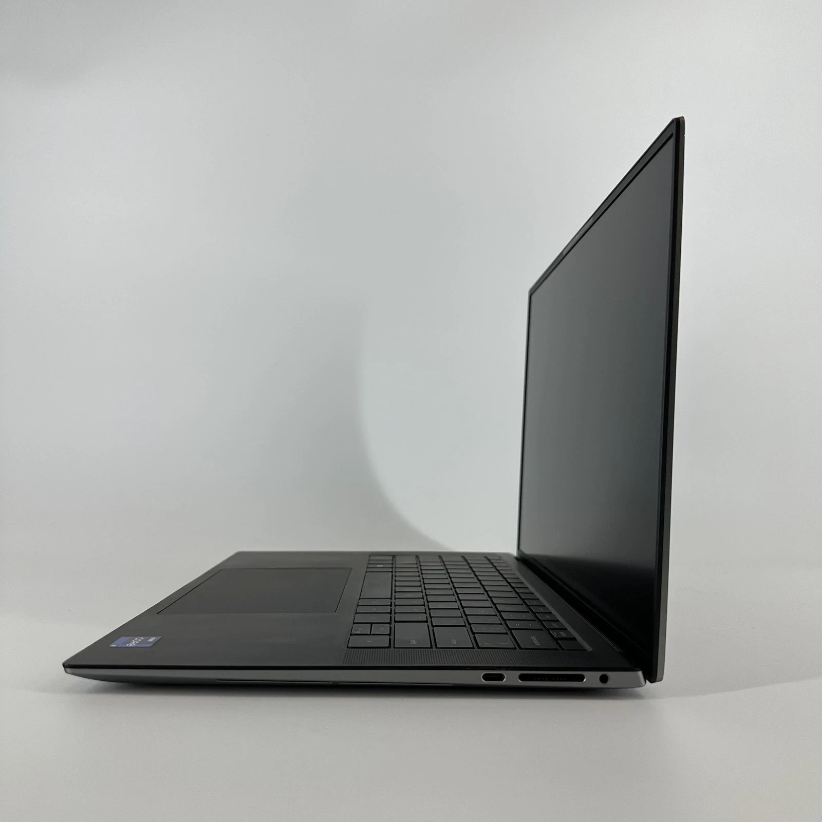Dell Precision 5570 15.6″ FHD+ i9-12900H 32GB 1TB SSD RTX A2000 Windows 11 Pro