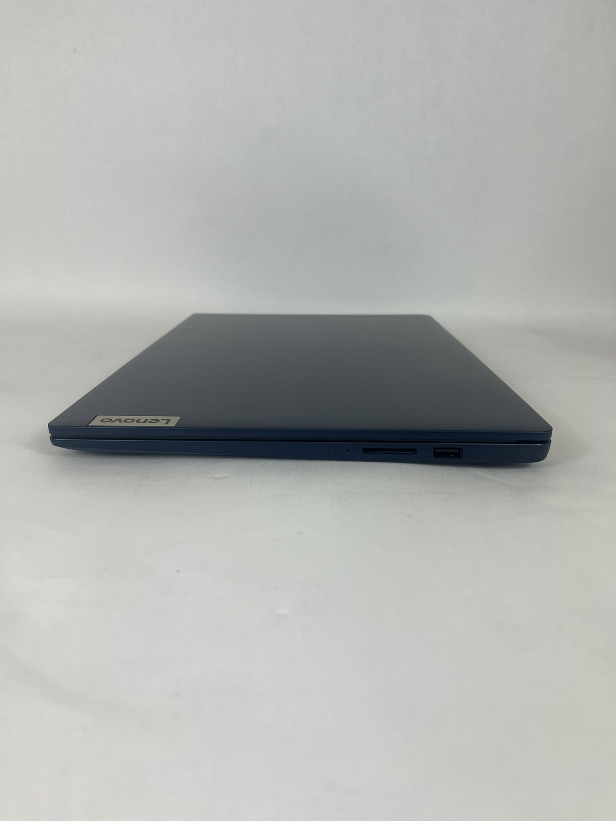 Ideapad Slim 3 15ABR8 15.6in FHD AMD Ryzen 7 7730U 2GHz 16GB RAM 512GB SSD