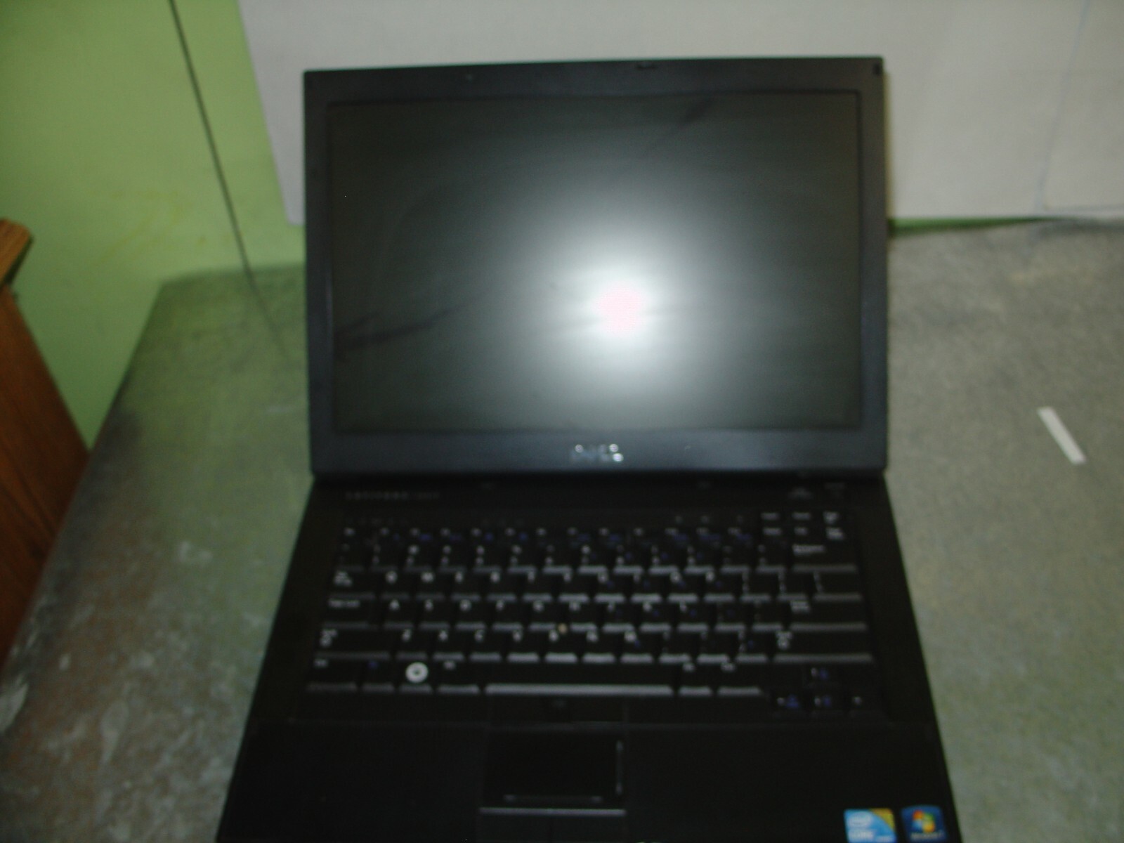 Dell Latitude E6410 No Ram/HDD/Batt/PS For Parts Only – Cracked Screen