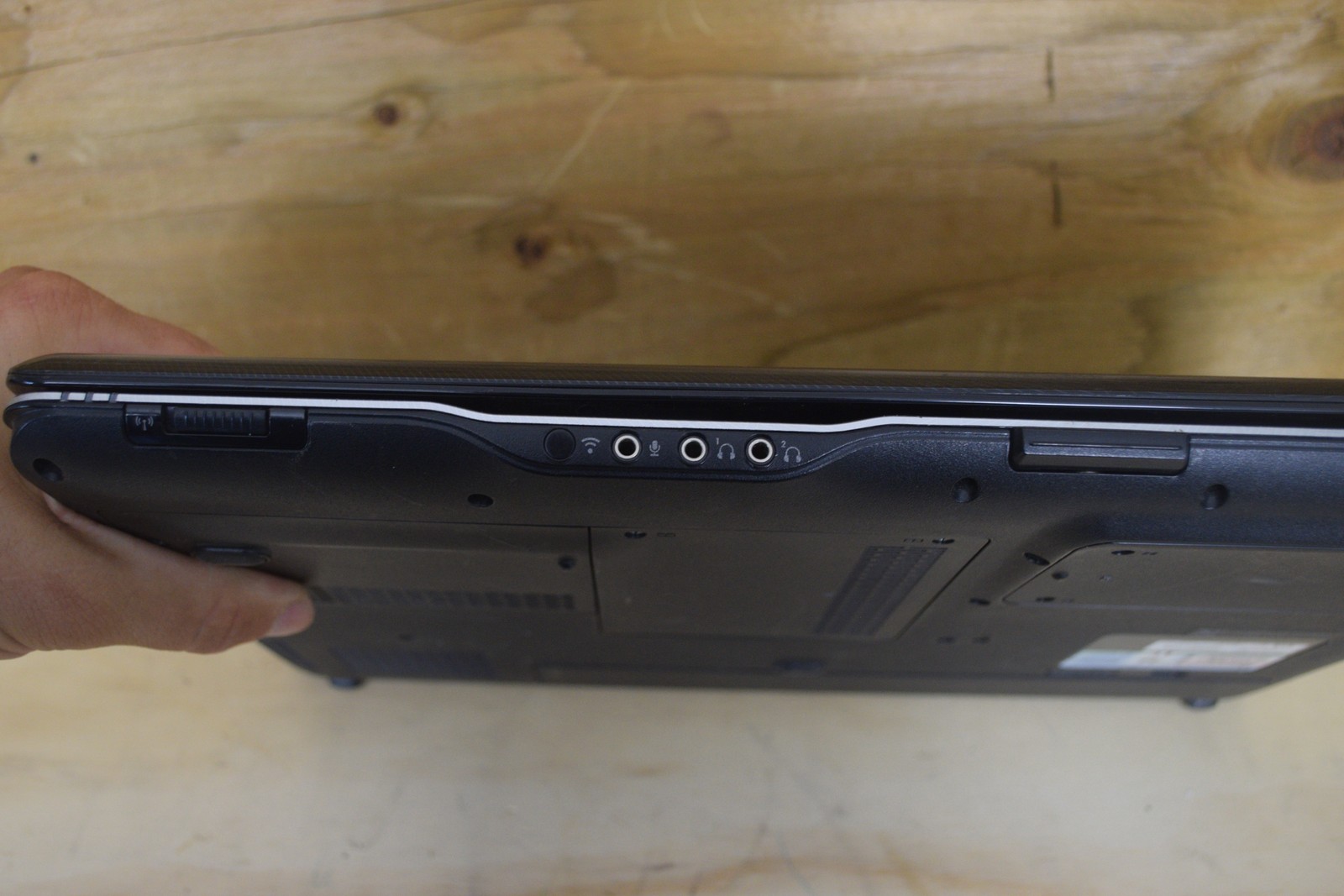 HP Pavilion dv9810us Laptop PC AMD Turion64 X2 Windows Vista NVIDIA DVD RW WiFi