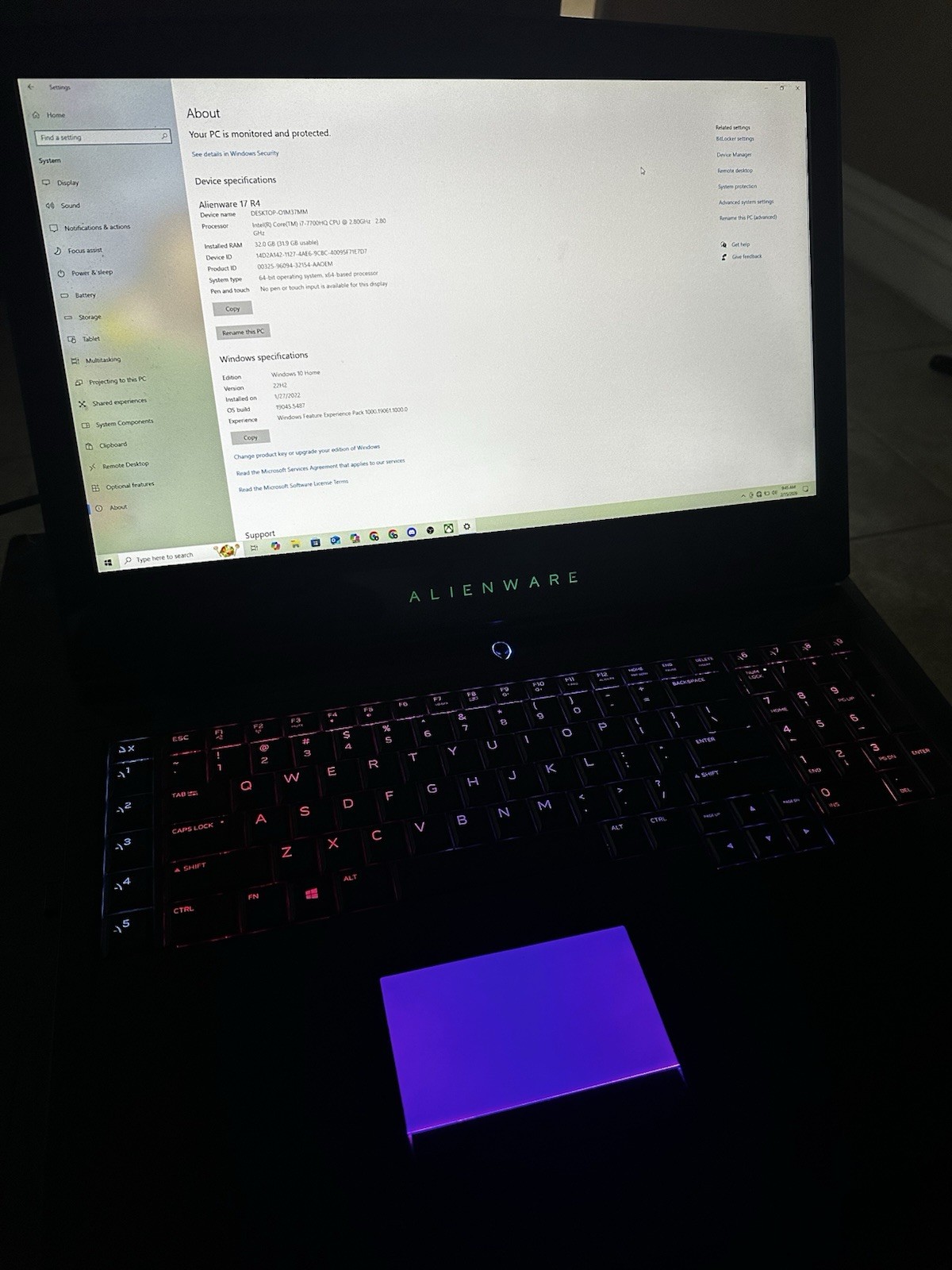 Alienware 17 R4 Laptop Intel Core i7-7700HQ 32GB RAM 17″ SSD Windows 10