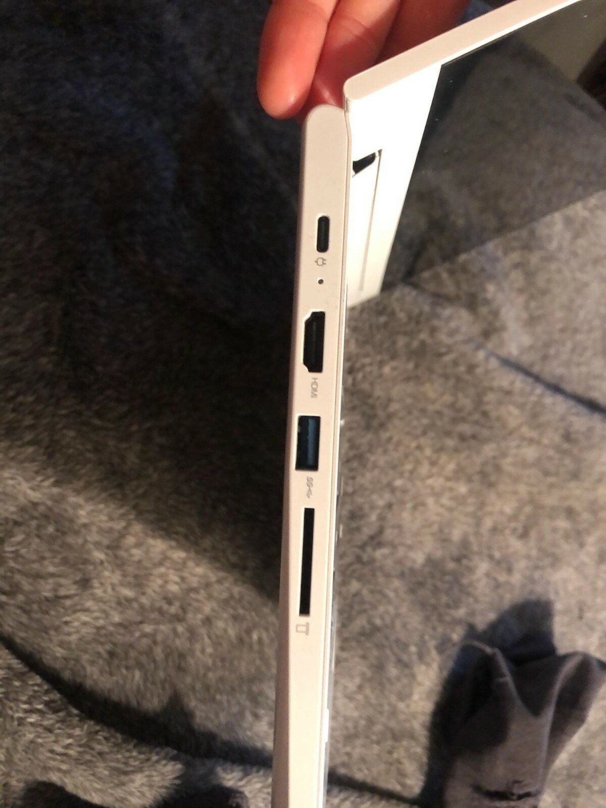 lenovo 300e chromebook 2nd gen white. Barely used still in great condition.