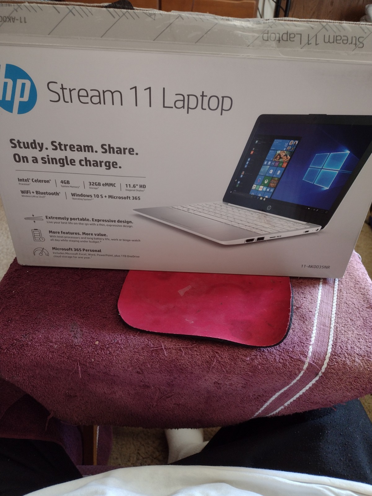 HP Stream 11-ak0035nr Intel Celeron N4020 1.1-2.6Ghz/4GB/32GB/11.6″ NICE NEW BAT