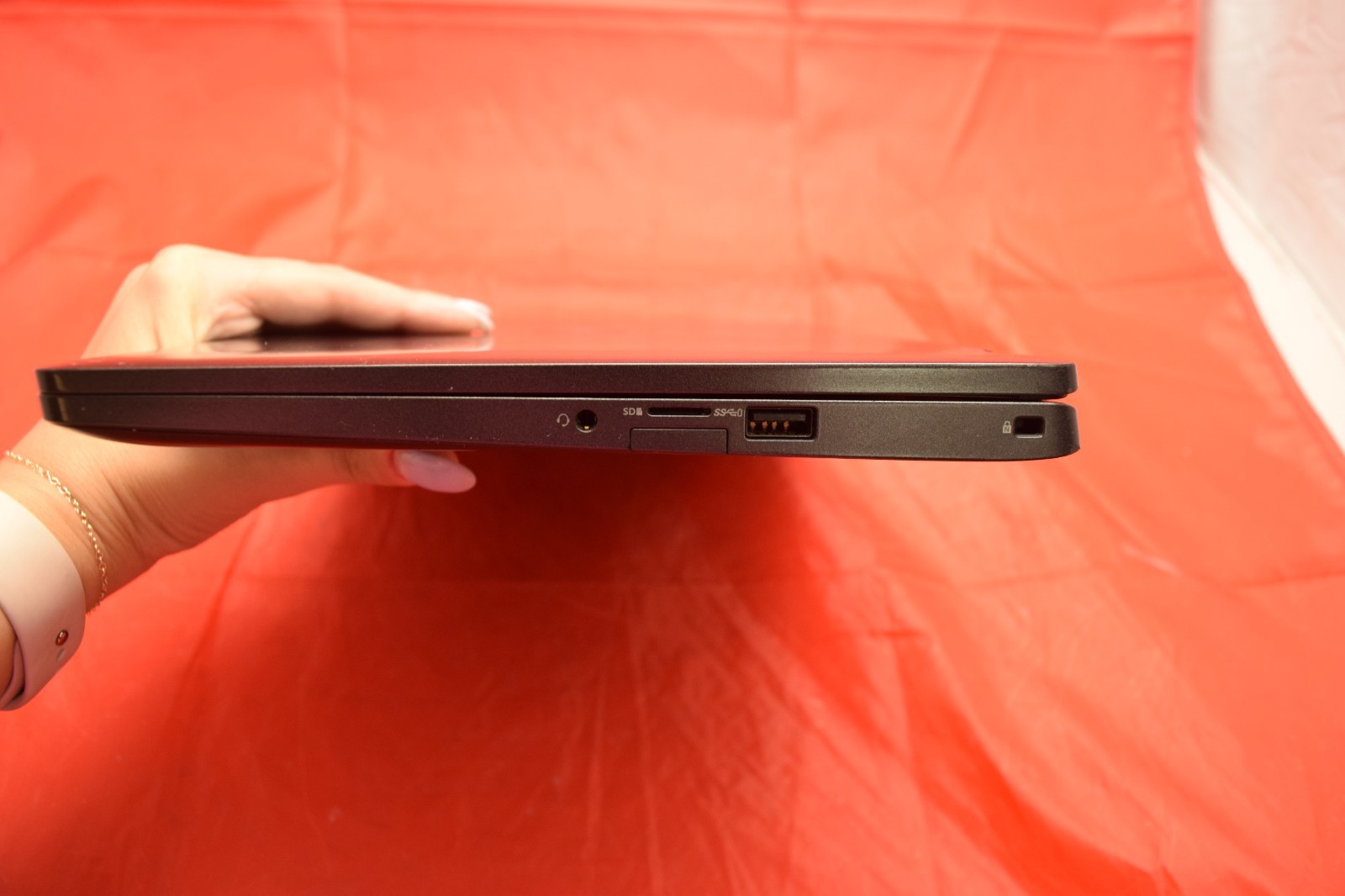 Dell Latitude 5300 2-in-1 13″ FHD Touch Intel Core i5-8265U 512GB SSD 16GB W11P