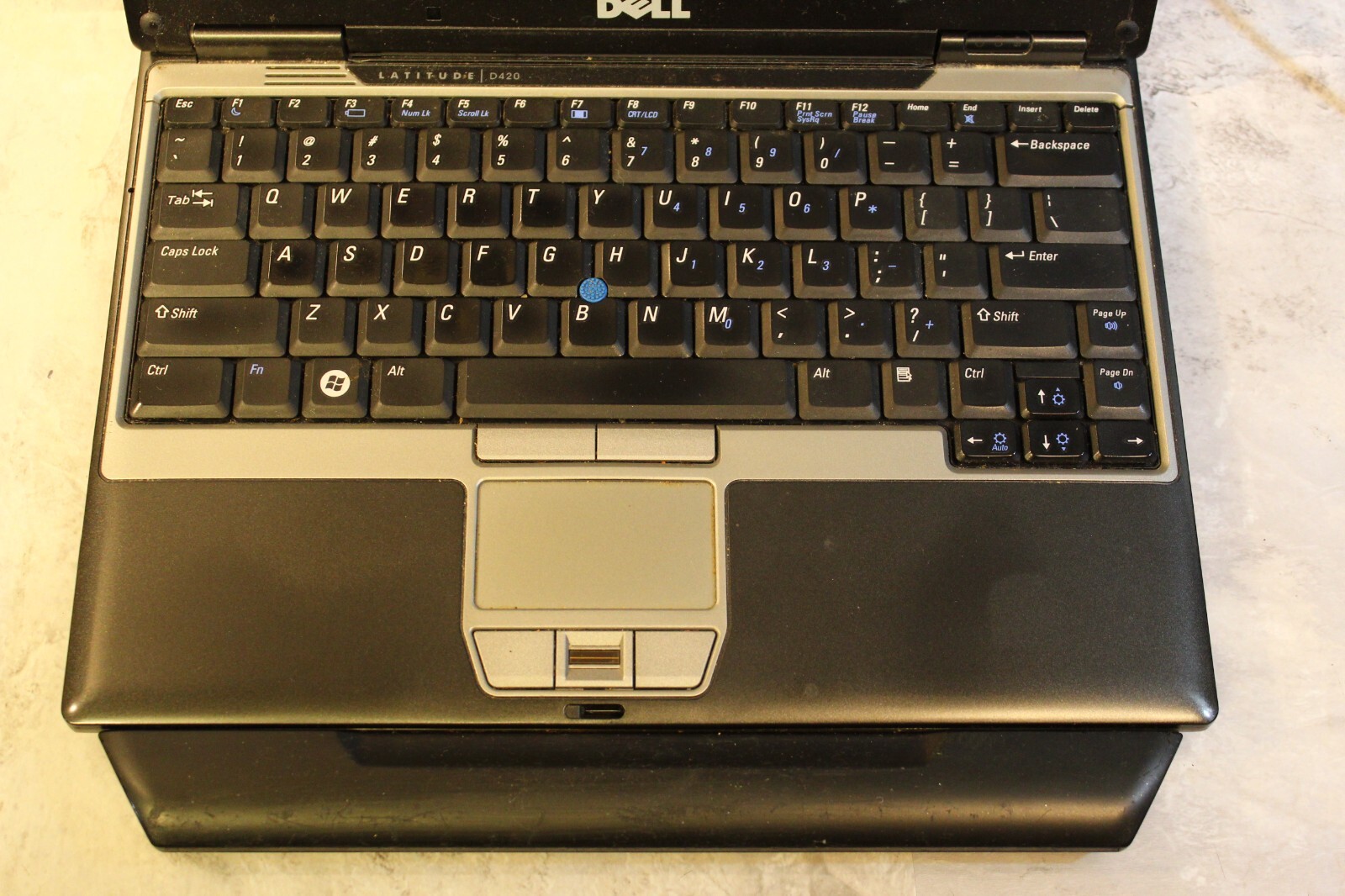 Dell Latitude D420 For Parts Booted 80GB HDD Wiped 1GB Ram Core Duo@1.20GHz CPU