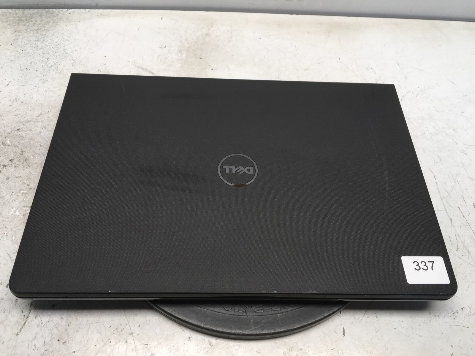 Dell Inspiron 15-3565 AMD A6-9200 2011MHZ 4 GB NO HDD