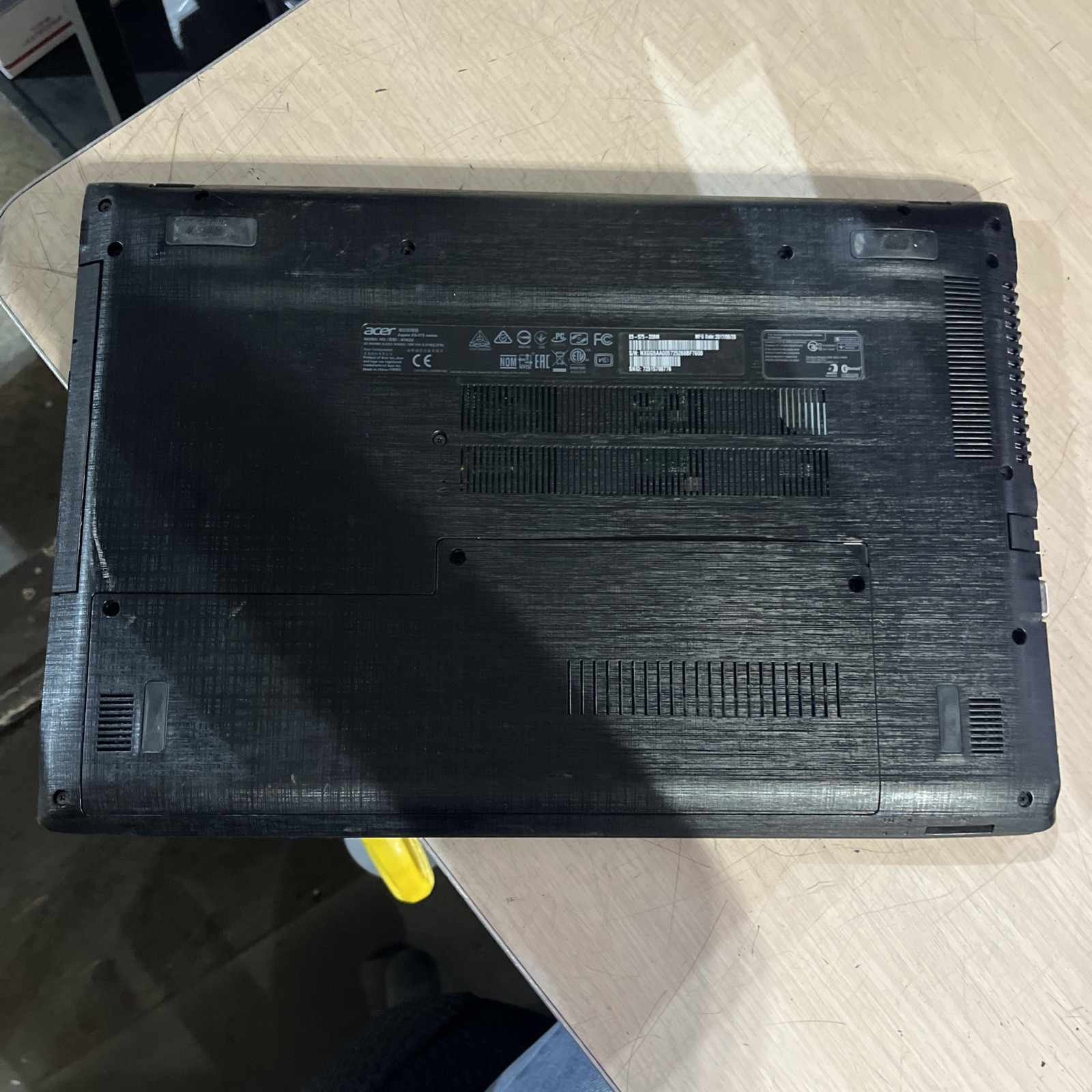ACER ASPIRE E575 SERIES INTEL CORE I3 7TH GEN 8GB RAM NO HD