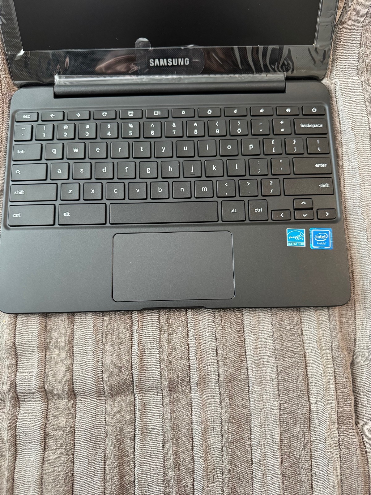 Samsung Chromebook 3 11.6 inch (32GB, Intel Celeron D, 2.48GHz, 4 GB)…