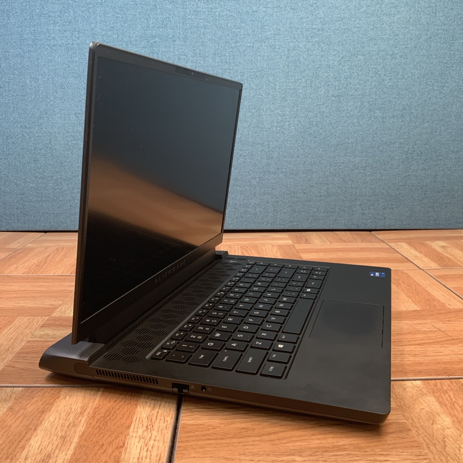 Alienware m15 R6 Intel i7-11800H 32GB RAM 2TB SSD Win 11 Pro