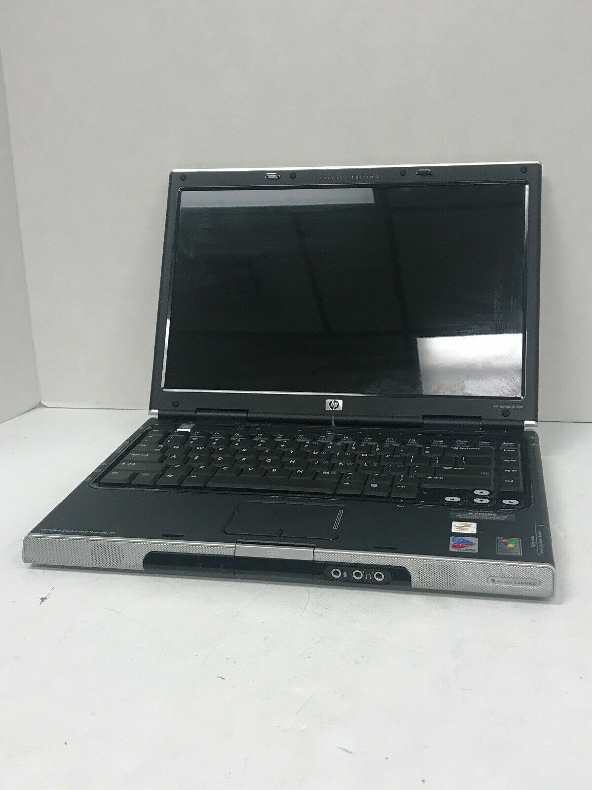 HP PAVILION ENTERTAINMENT NOTEBOOK SPECIAL EDITION DV1000 LAPTOP *FOR PARTS*