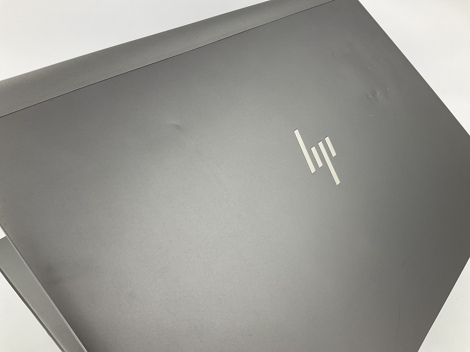HP Zbook 15 G6 15.6″ Core i7-9850H 512GB 32GB B Win 11 Pro T1000