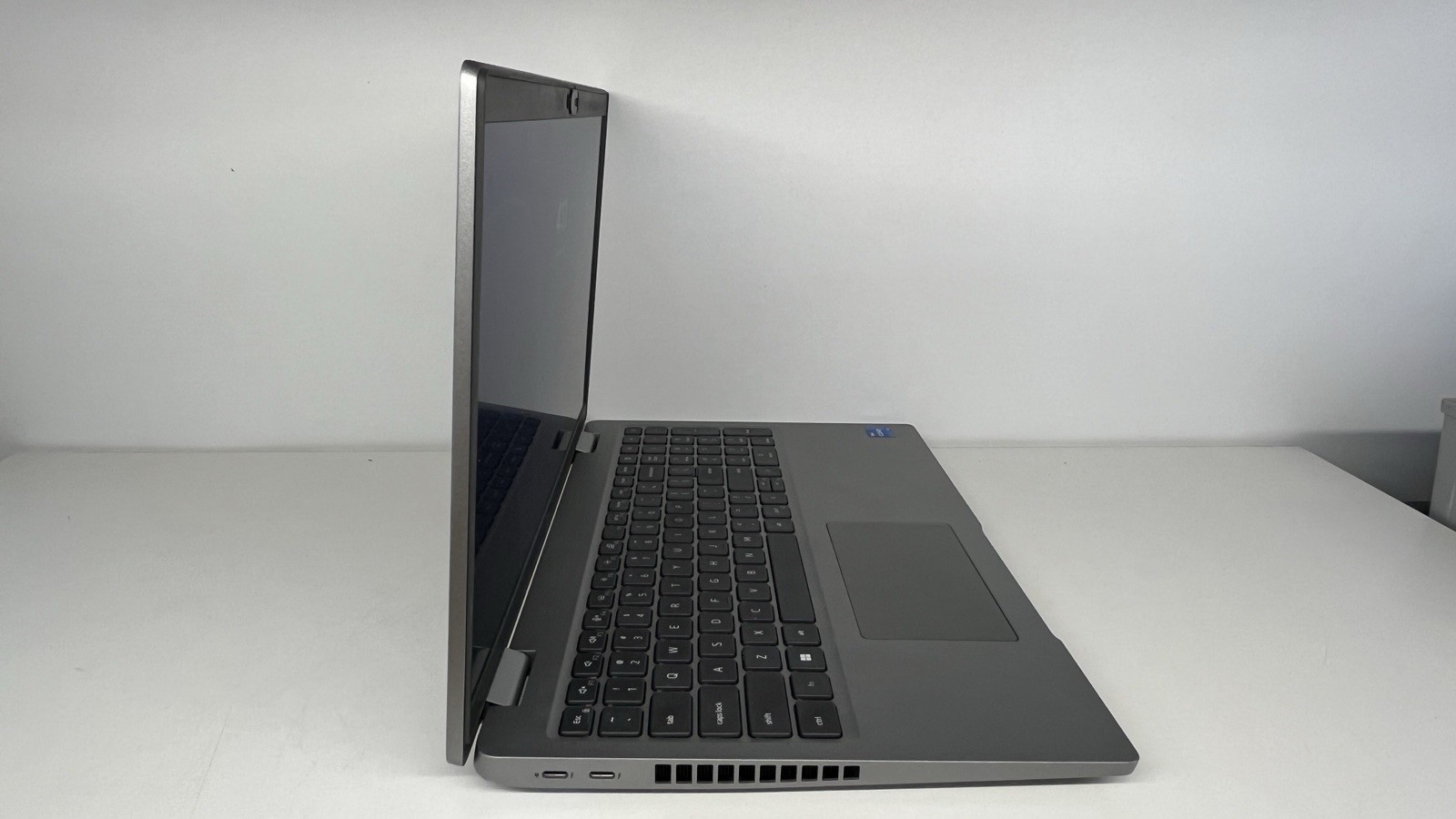 Dell Latitude 5530 Laptop – i5-1235u 16GB 512GB SSD Cam 15.6″ Touchscreen 2022
