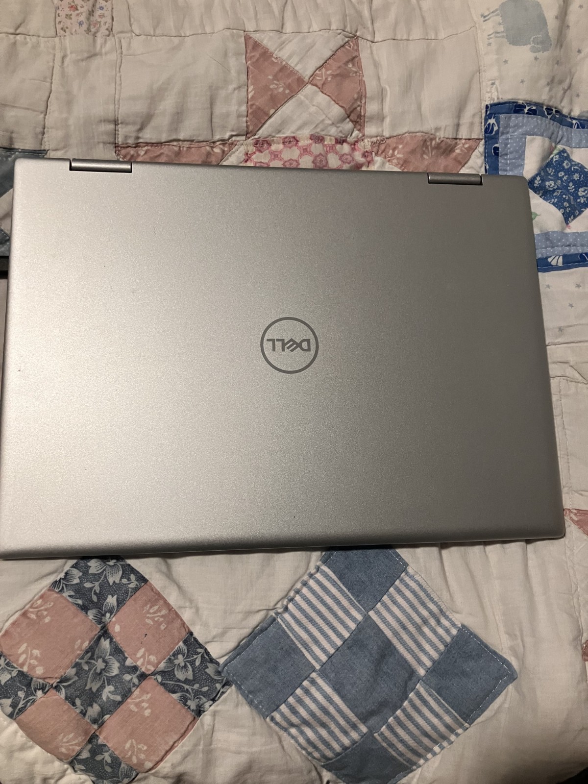 dell inspiron 14 7430 2-in-1 8GB Ram, 477 GB storage, 128 MB graphics card