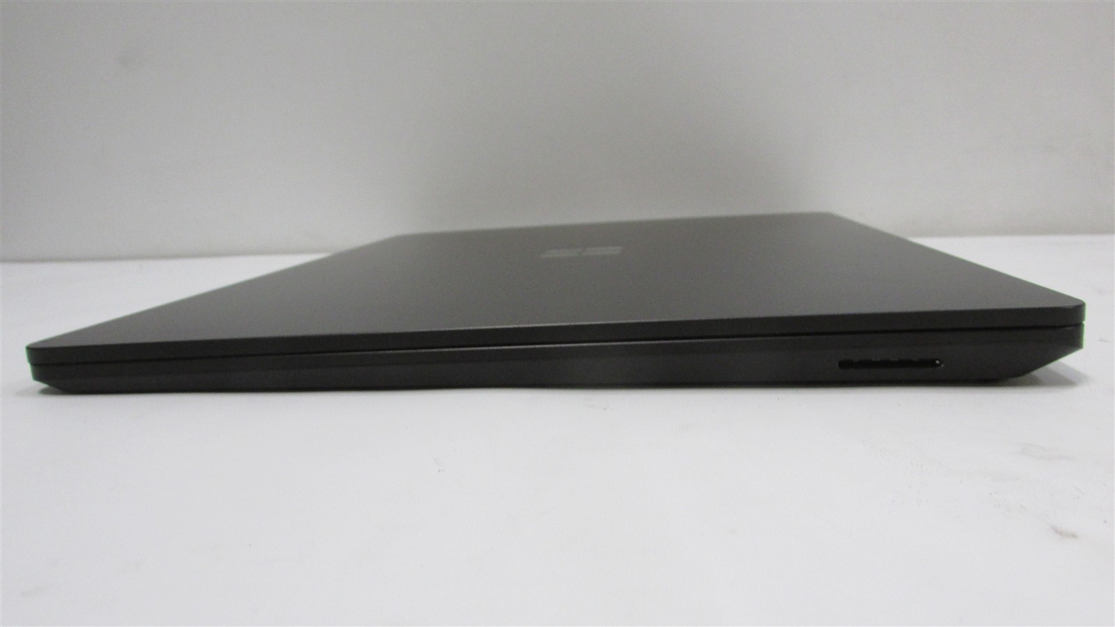 Microsoft Surface Laptop 5 1951 i5-1245U 2.5GHz 16GB RAM 512GB 13.5″ Win 11 Pro