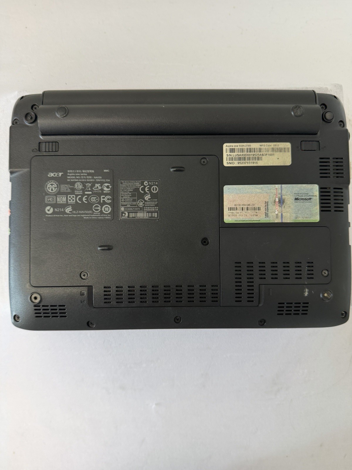 Acer Aspire One Laptop – Good Screen – Intel Atom N450 – Read Des