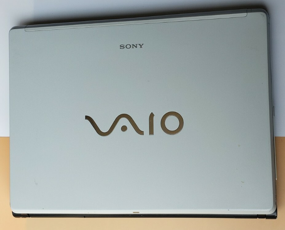 Sony VAIO PCG-7N2L 2GB RAM 100GB HDD WIFI BIOS TESTED