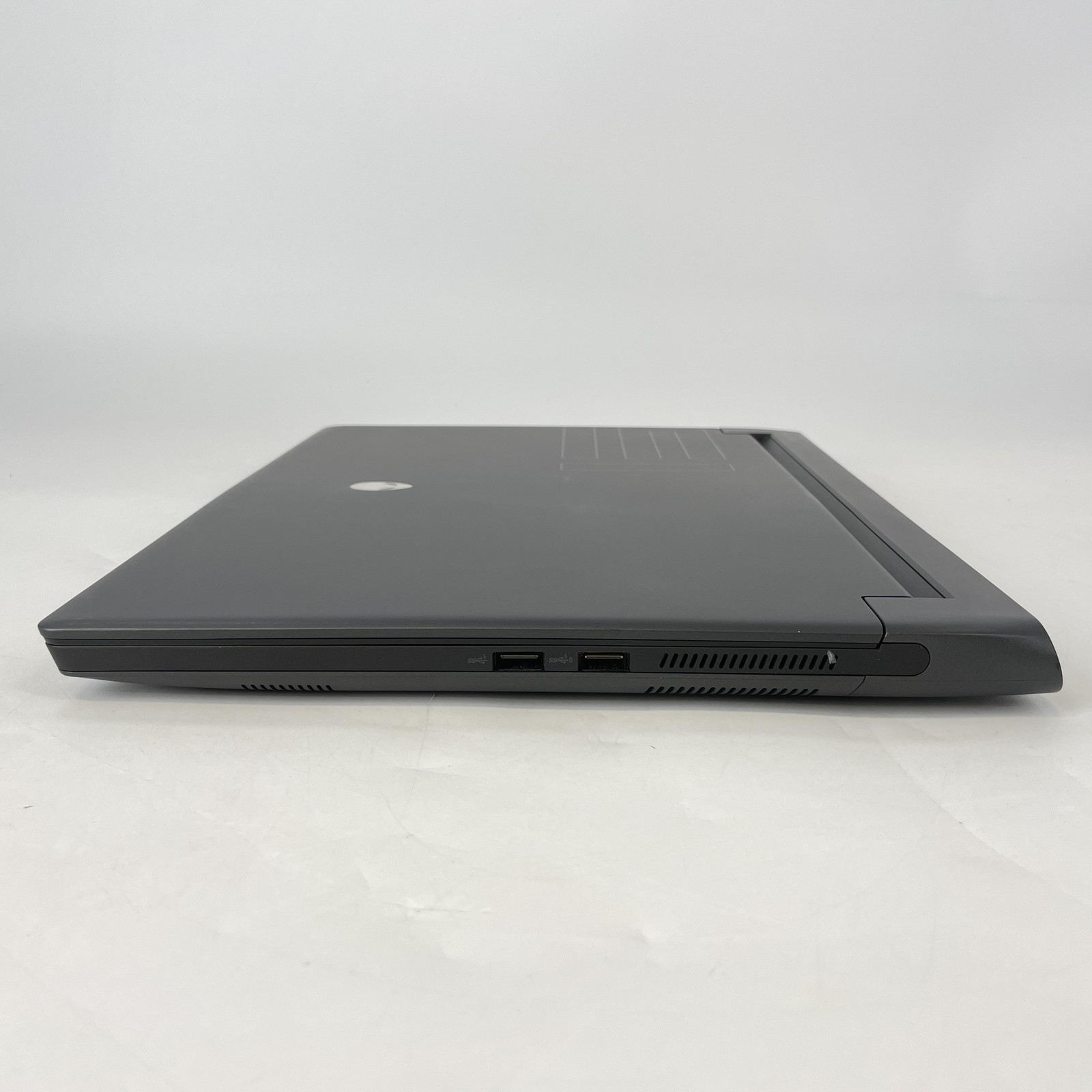 Dell Alienware m15 R7 240Hz 2K 2.5 GHz i9-12900H 32GB 1TB SSD RTX 3080 Very Good
