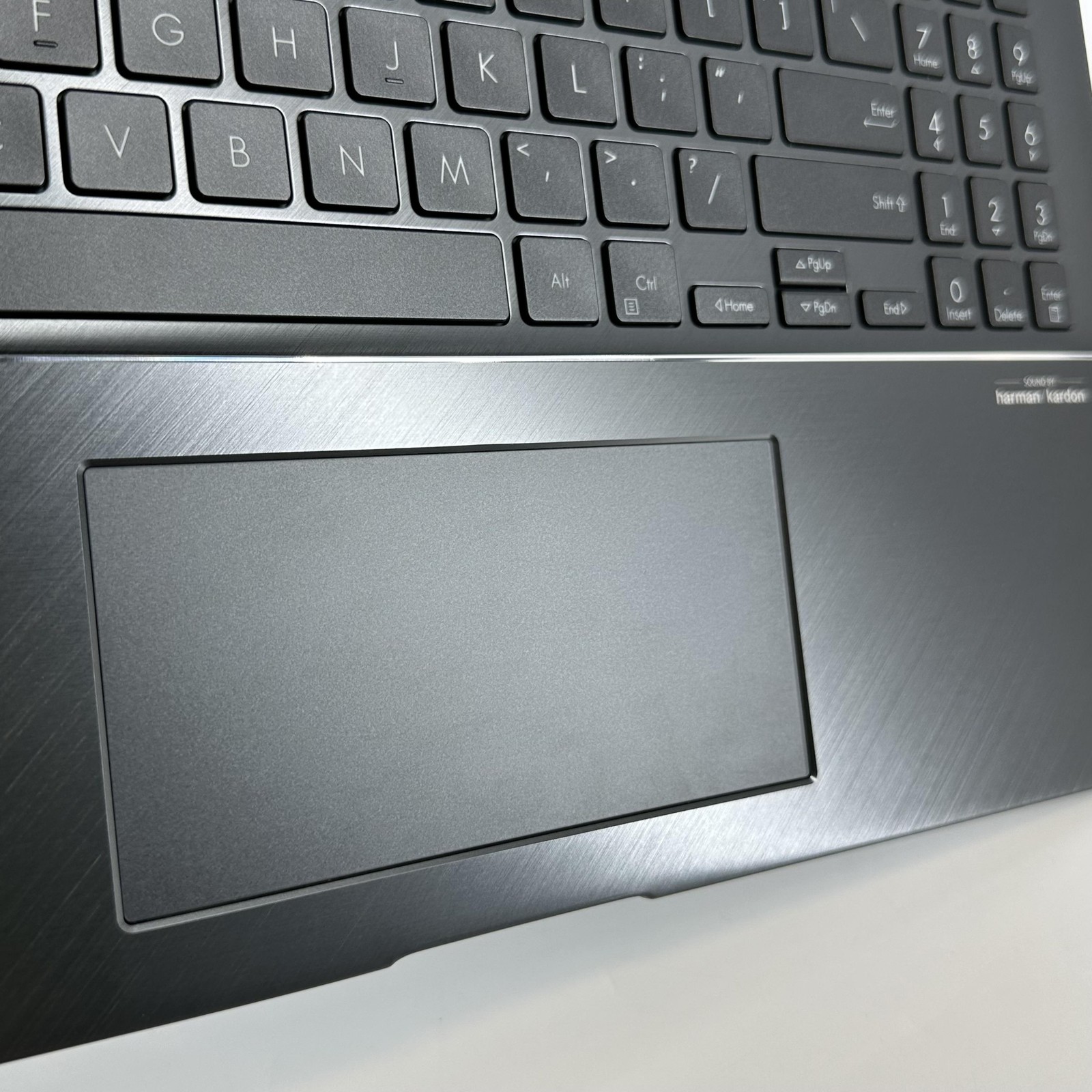 Asus Zenbook Flip 15 4K TOUCH i7-10510U 1.80GHz 16GB 1TB SSD GTX 1050 Max-Q Good