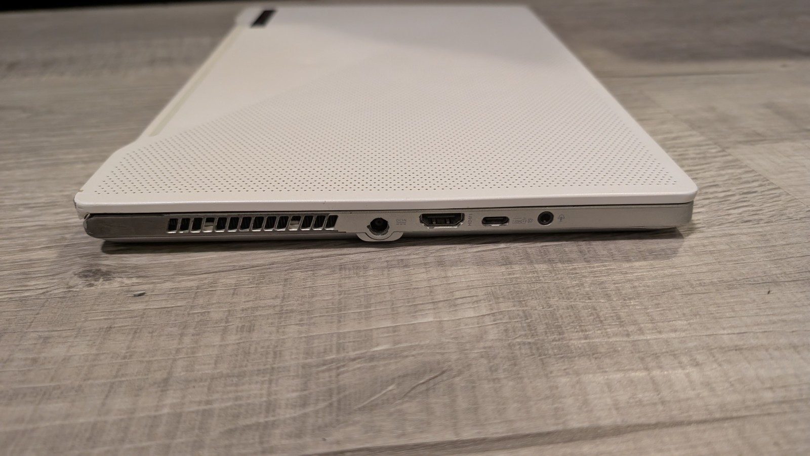 NOT WORKING: Asus ROG Zephyrus G14 GA401Q 14″ Ryzen 9 5900HS 16GB RAM RTX 3060
