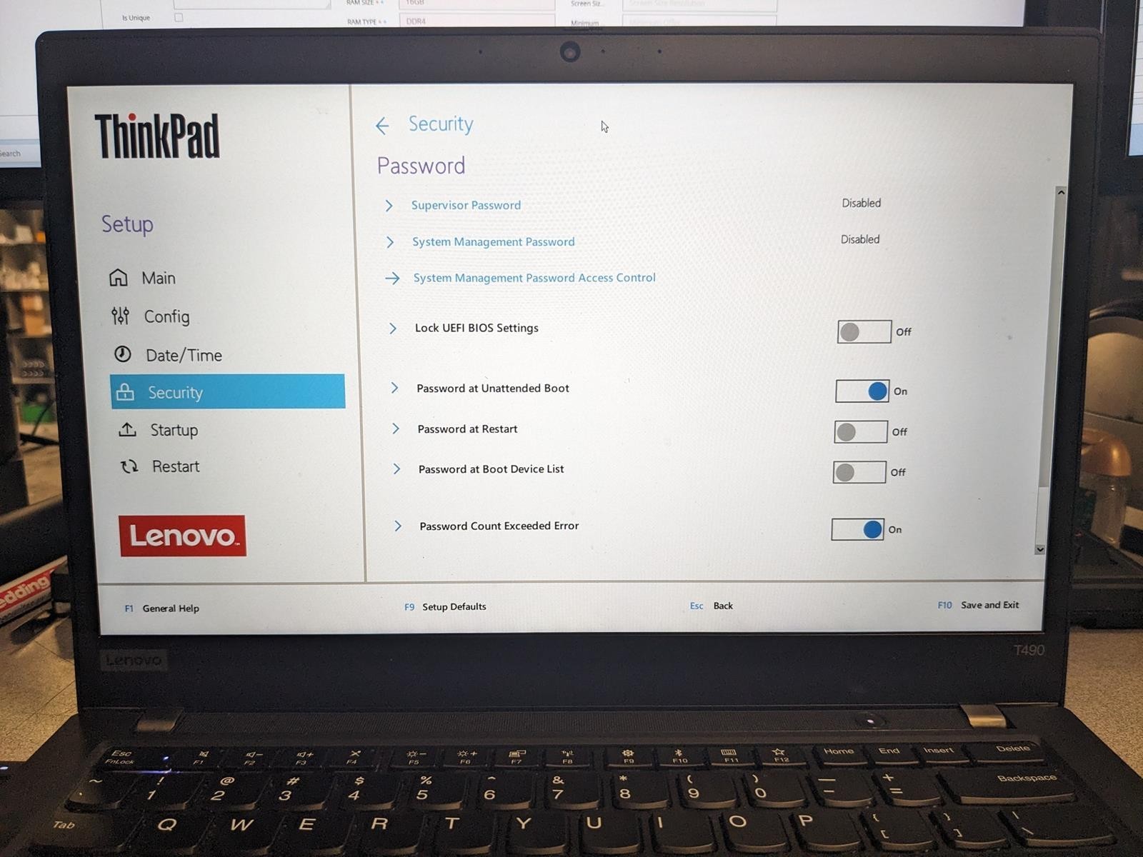 LENOVO THINKPAD T490 i7-8565U @ 1.80GHz, 16GB RAM, NO HDD/OS