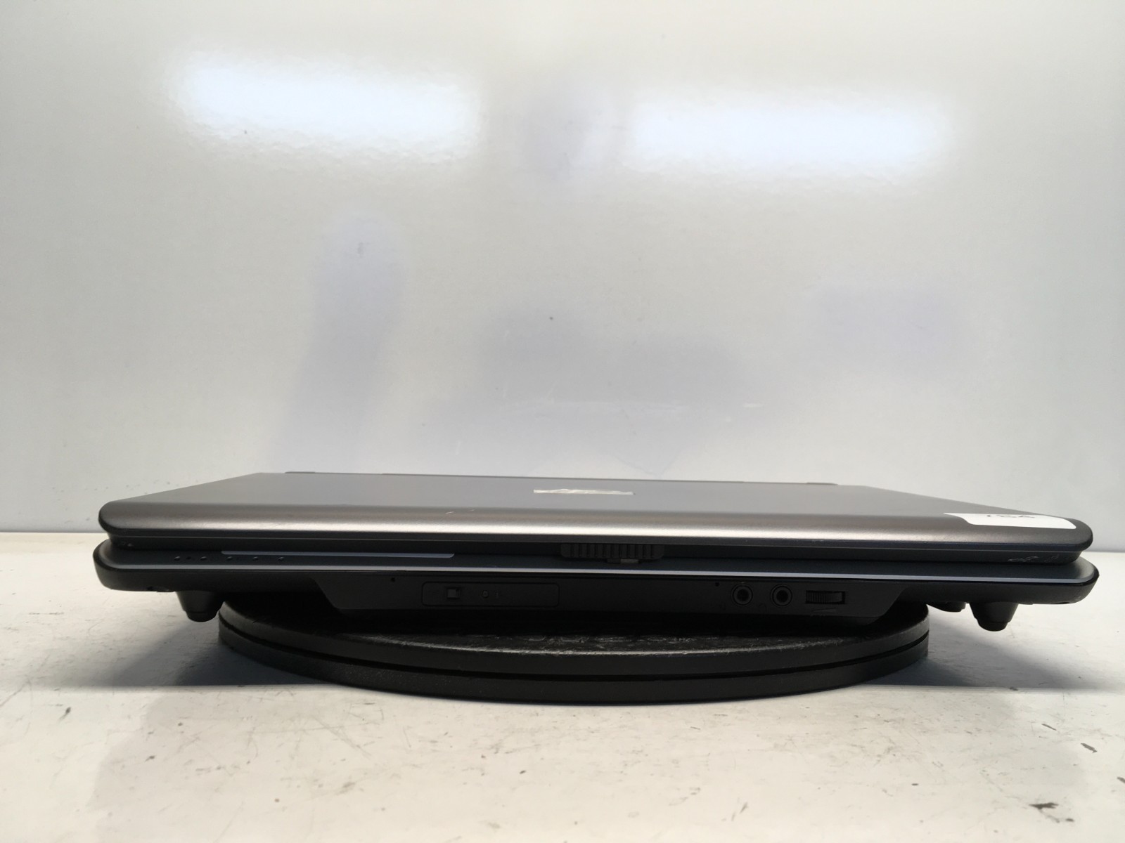 Toshiba Satellite M105-S3041 Intel Core Solo T1350 1.86GHz 512 MB NO HDD/Battery