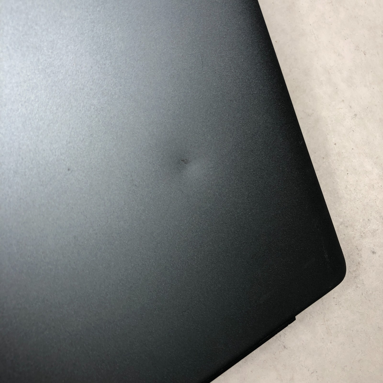 Dell Vostro 5490 14″ Intel Core i7-10510U 1.8GHz 16GB RAM No SSD MX250