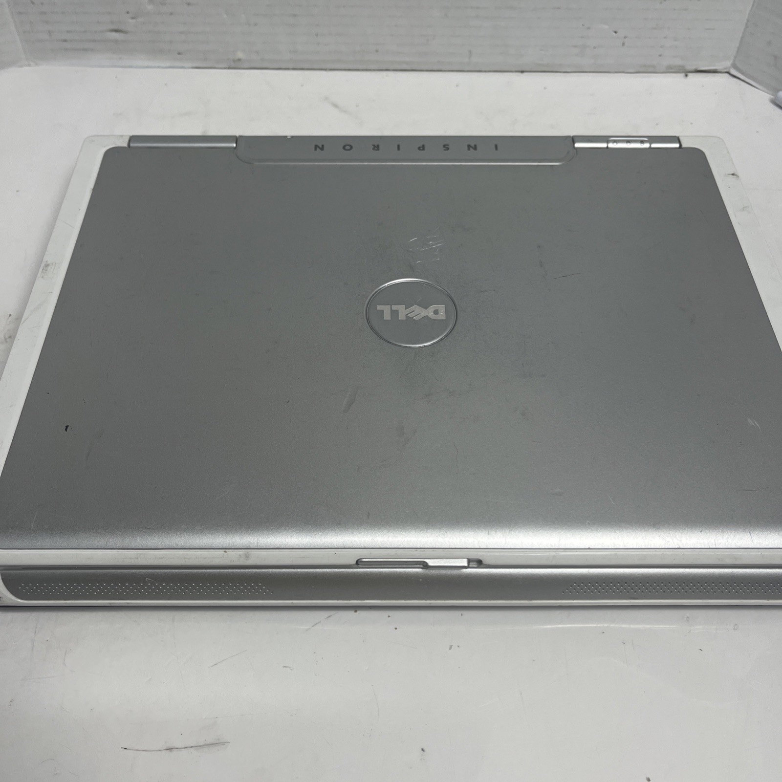 Dell Inspiron 1501 15.6″ AMD Sempron 512 MB RAM 0 GB HDD
