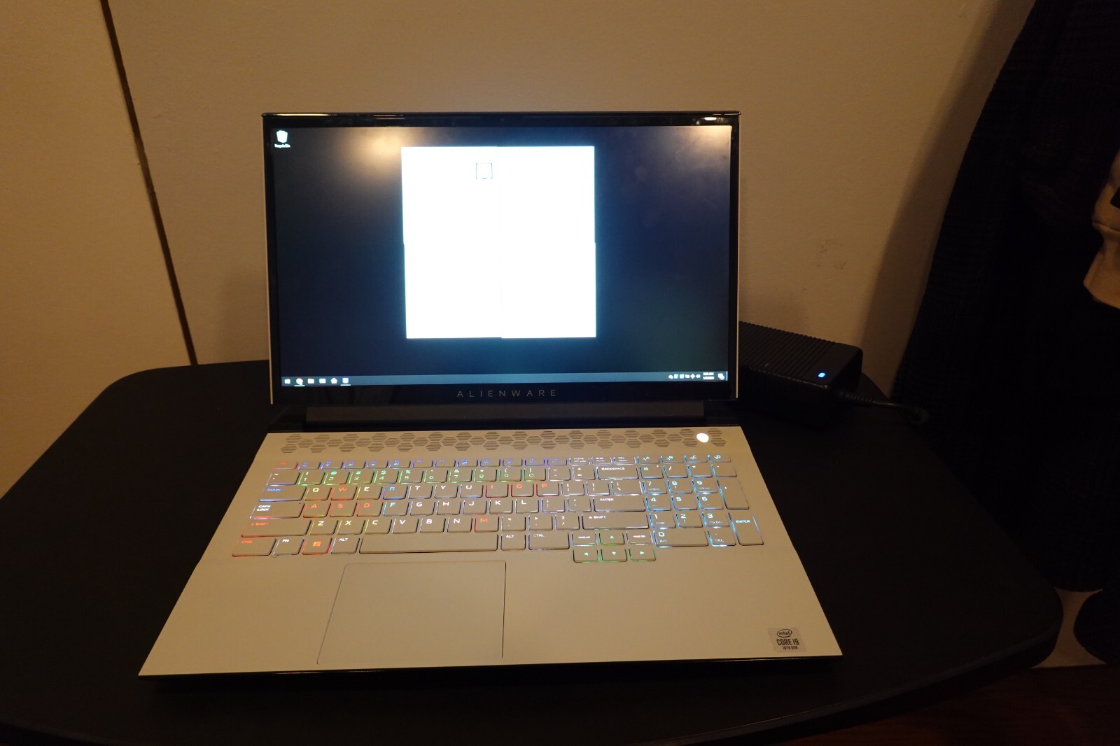 Alienware M15 R3 15.6″ Gaming Laptop i9-10980HK 32 GB Ram RTX 2080 No OS No M.2