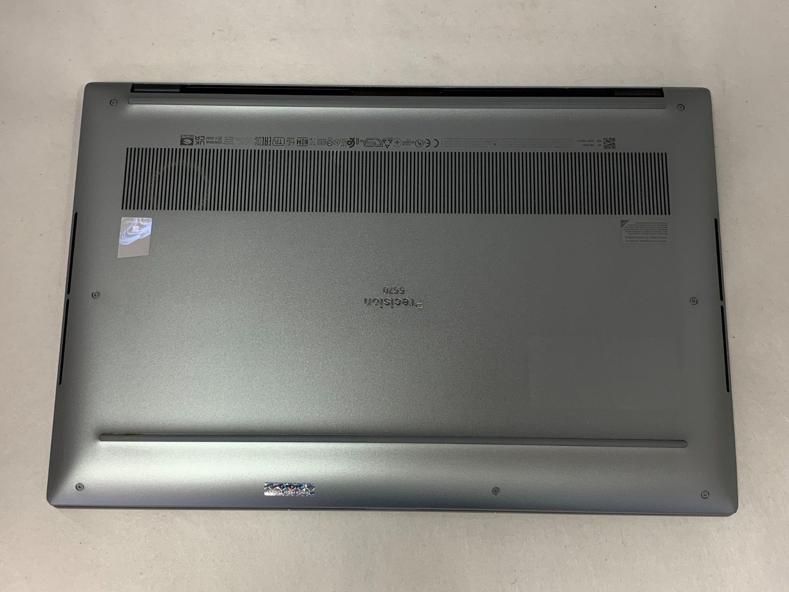 Dell Precision 5570 15.6″ UHD+ Touch i7-12800H 32GB 512GB NVMe NVIDIA RTX A2000