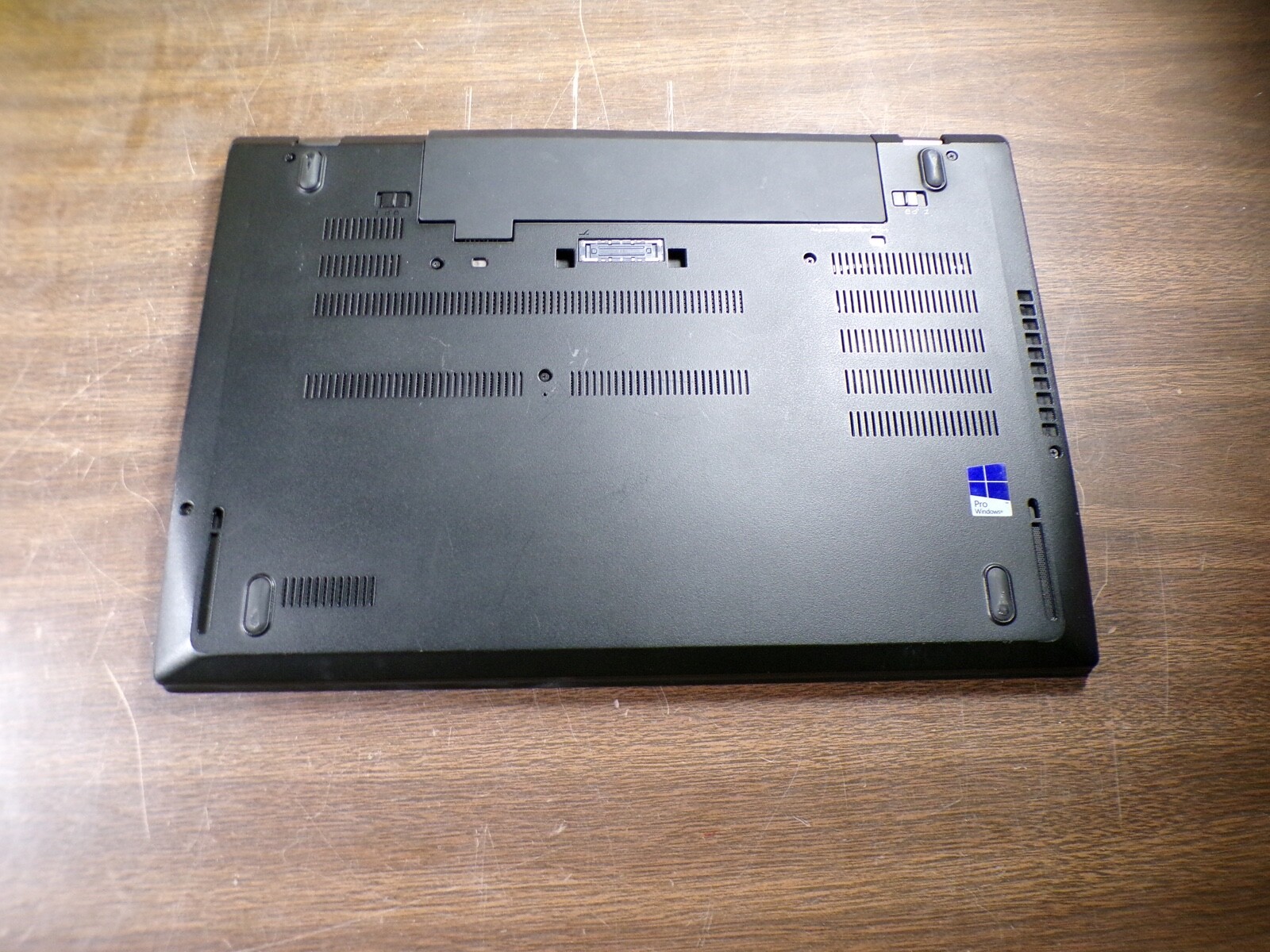 THINKPAD LENOVO T570 INTEL CORE i5-6300U 2.40GHZ 4GB RAM **NO HD/ NO CADDIE