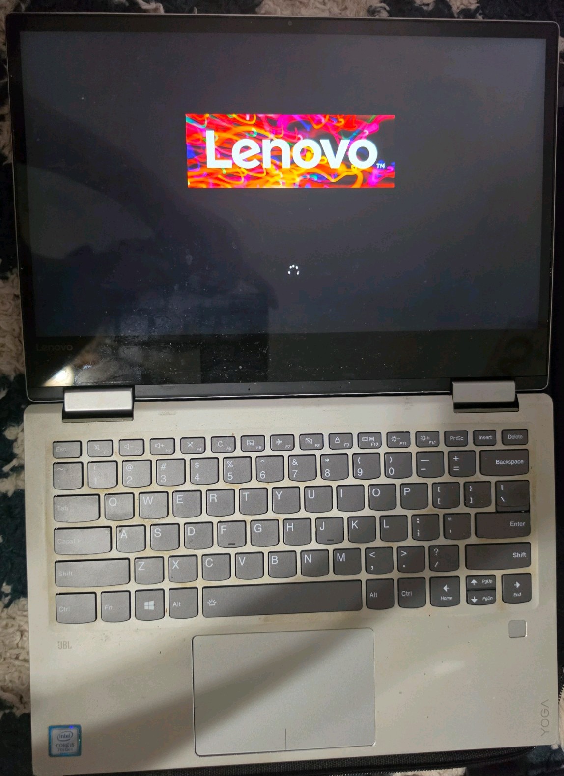 Lenovo Yoga 720-13IKB 2-in-1 13.3″ FHD i5-8250U 1.8GHz 8GB RAM 256GB SSD READ!