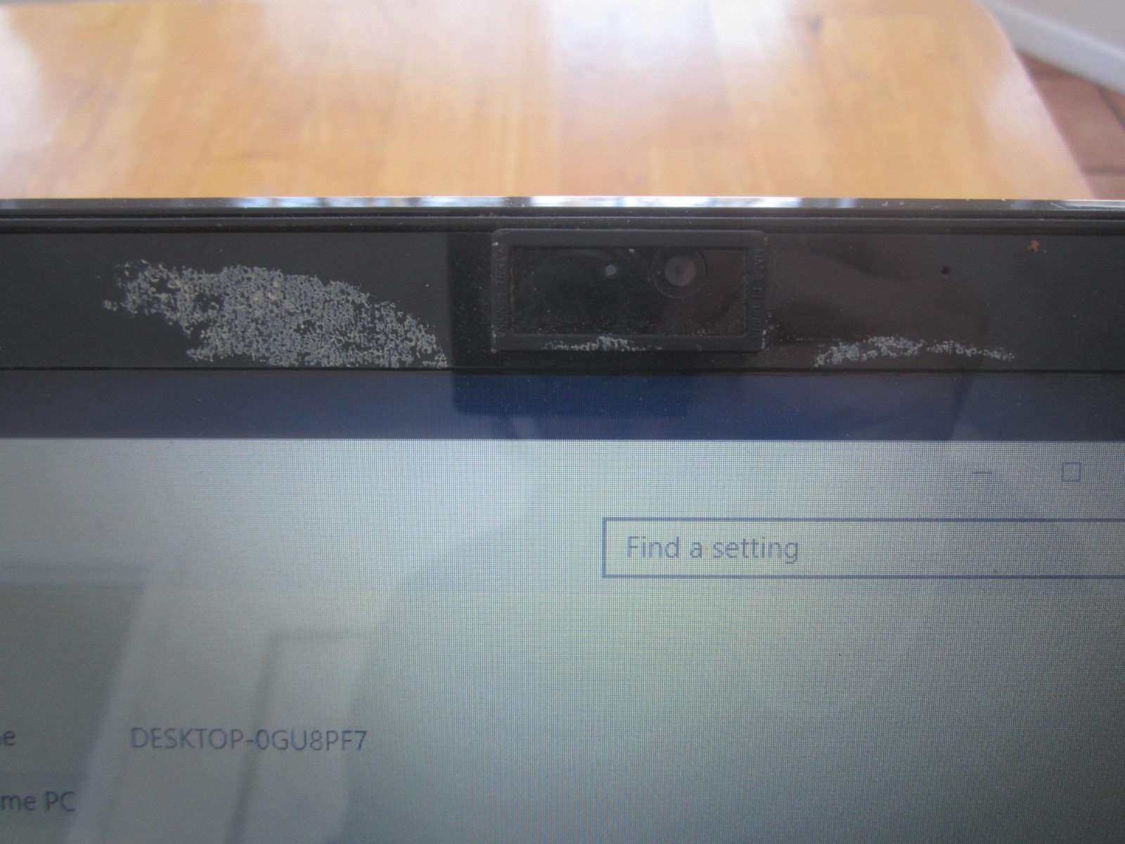 FOR PARTS – HP Pavilion 17-e113dx 4GBRAM 80GBHD SCREEN INTACT BROKEN HING NoCord