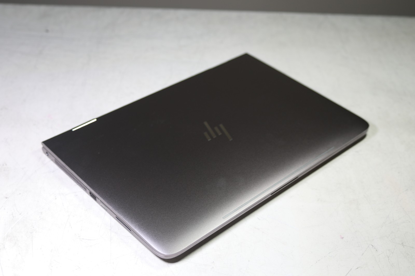 HP ENVY x360 Convertible Intel Core i7-7500U 2.70GHz-16GB RAM-256GB NVMe-NO OS