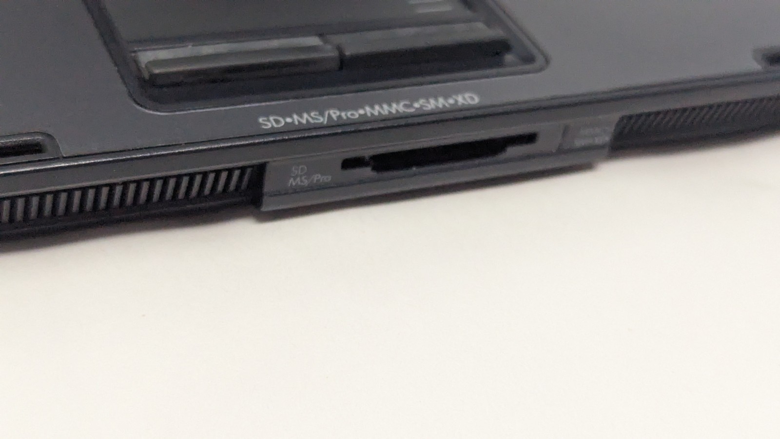 HP Compaq NC6120 Laptop RS232 Parallel XP Celeron Office 2GB Charger See Details