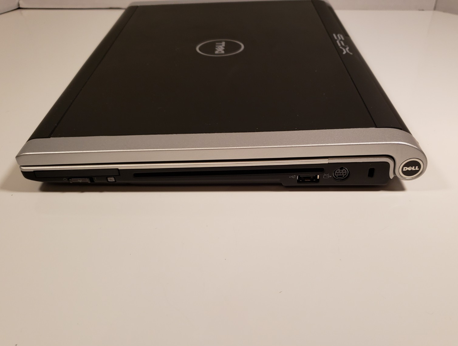 Dell XPS M1530 Notebook 4GB RAM, 250GB SSD, Slot DVD-RW w/AC Adapter & Case