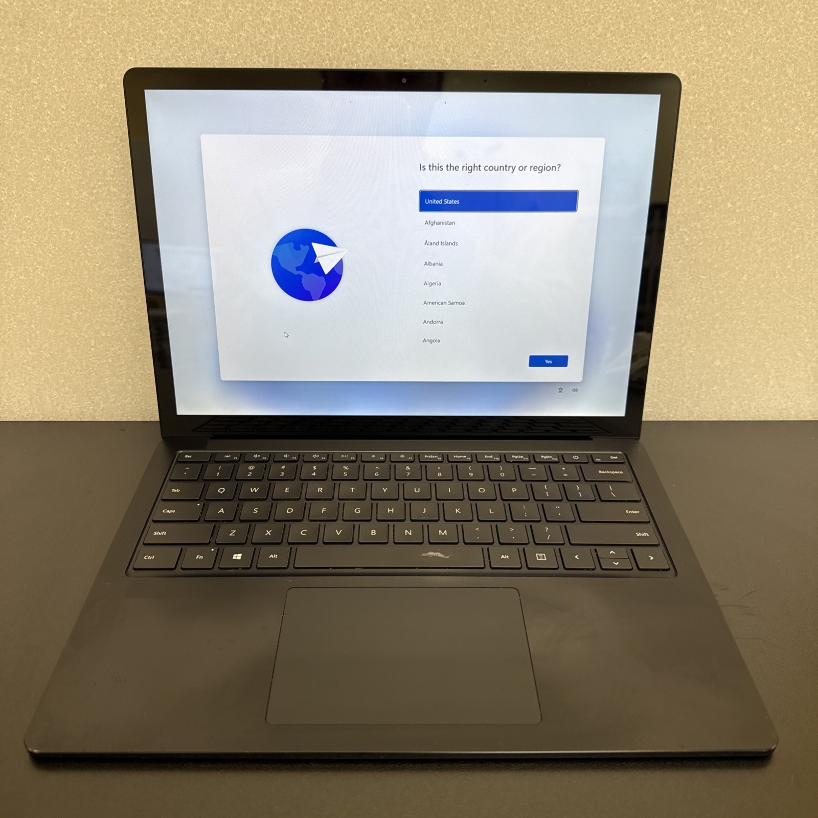 Microsoft Surface Laptop 3 | 13.5″| i5-1035G7 | 8GB RAM | 256GB | Win 11