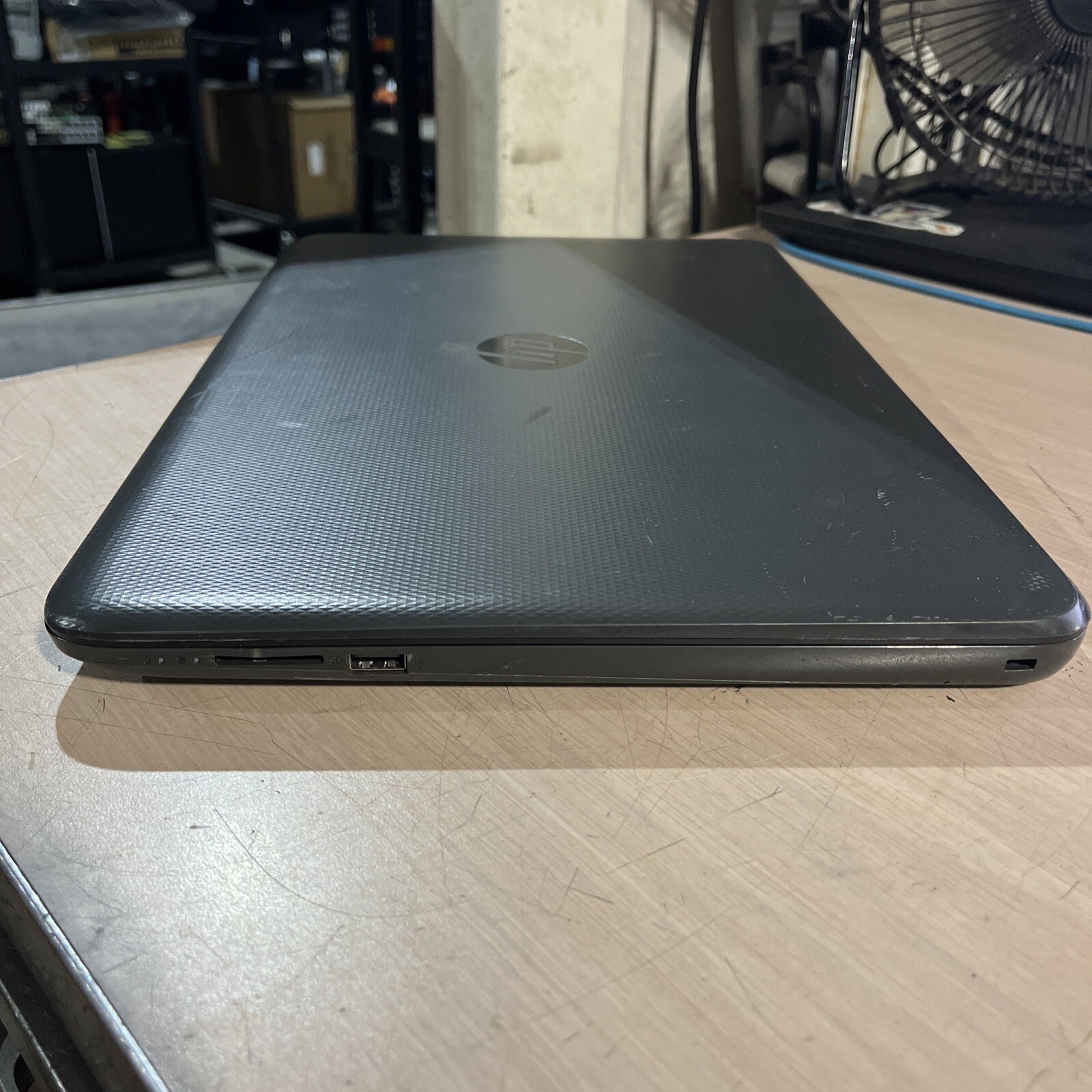 HP 255 G4 AMD E1-6015 4GB RAM NO HD