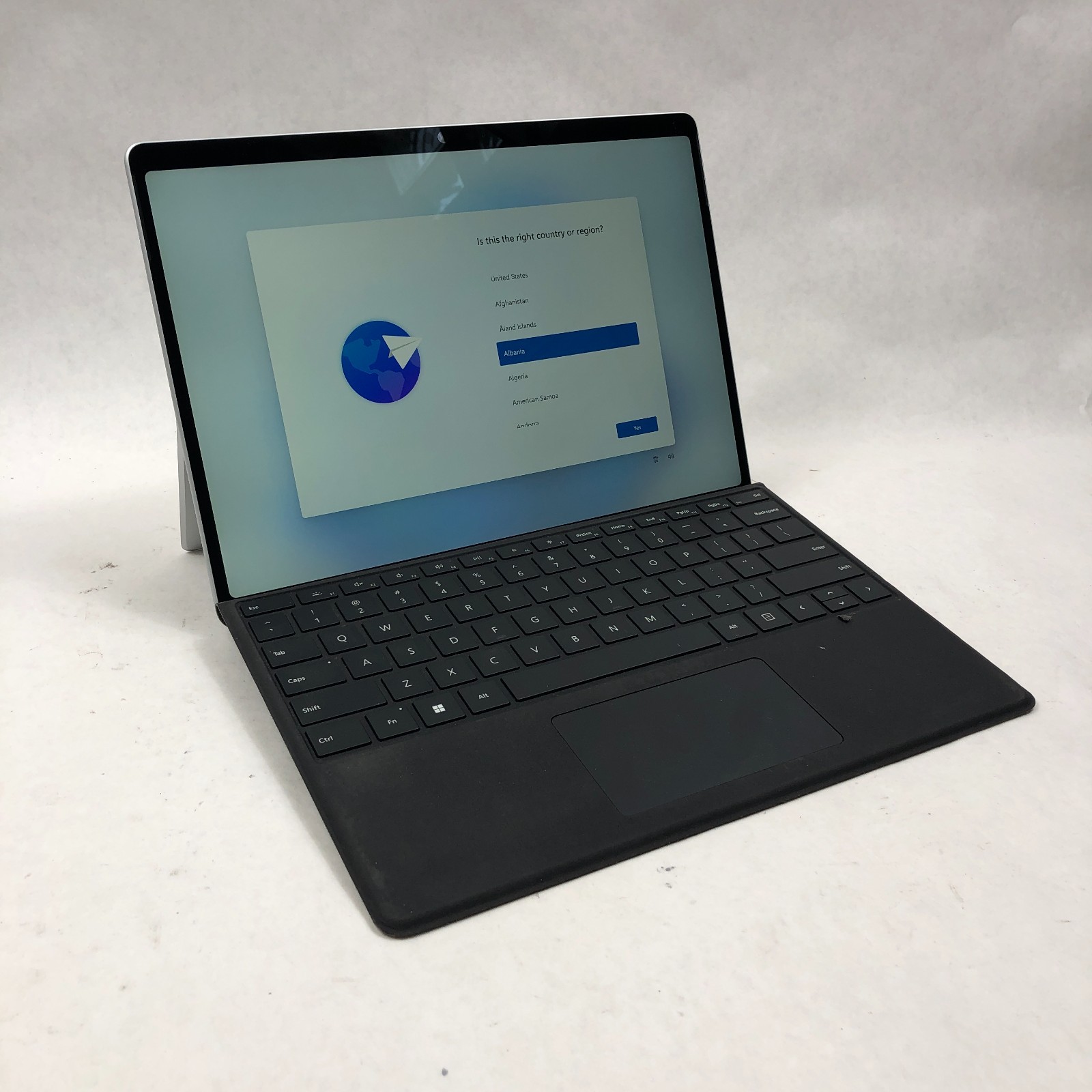 Microsoft Surface Pro 11 Core UItra 5 236V 16GB RAM 512GB SSD Win 11 Pro *Read*