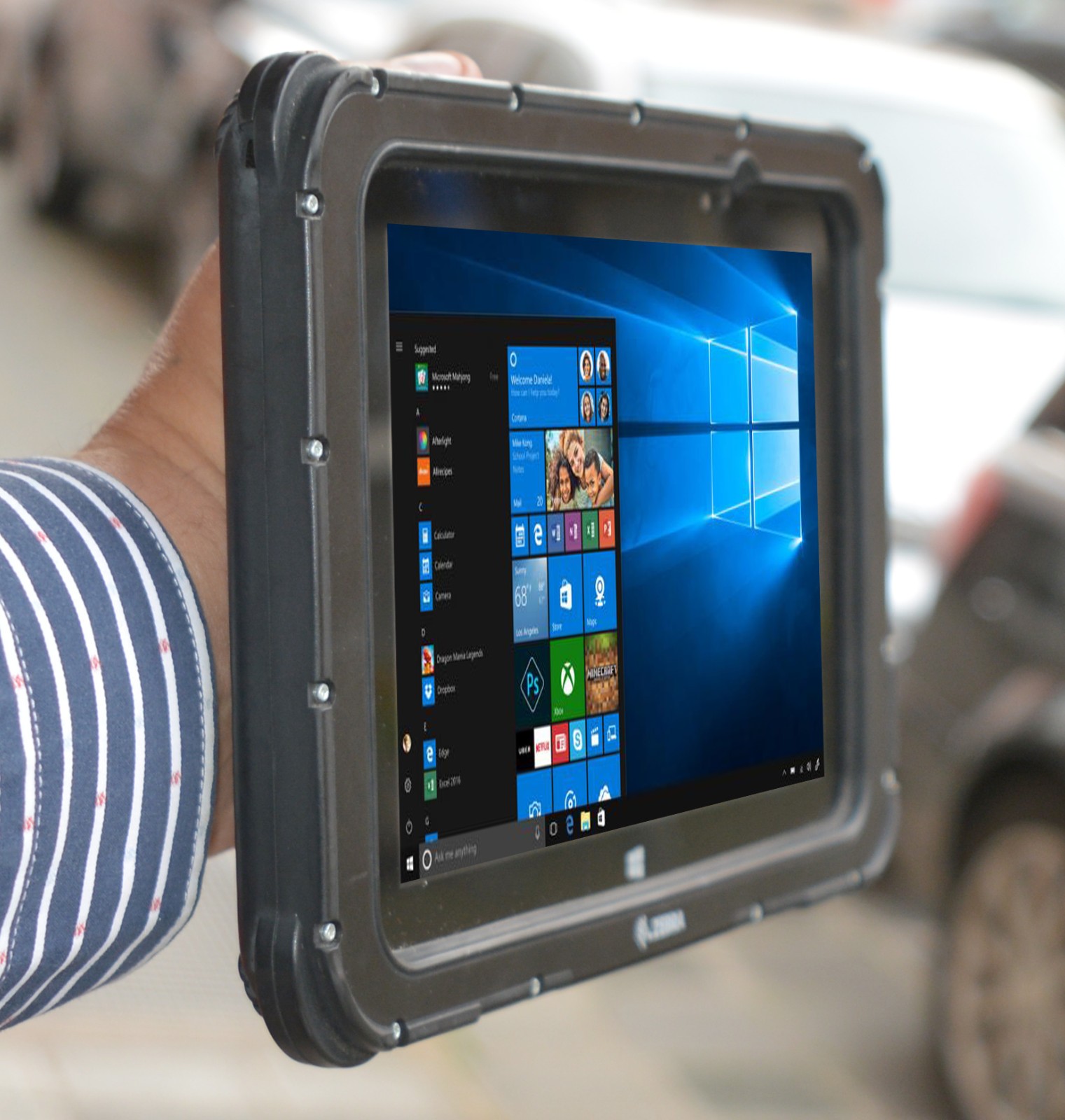 Zebra ET50NT 4GB/64GB Rugged Win10 Tablet 8.4′′ Barcode Scanner Touchscreen LTE