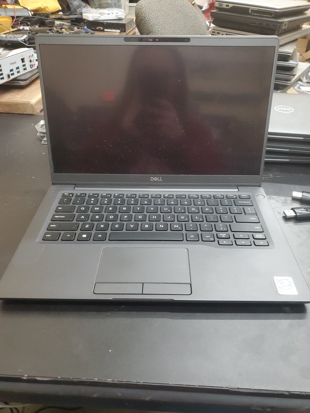 Dell Latitude 7400 14″ i5-8365U 8GB 256gb SSD Laptop W11P 123125-1