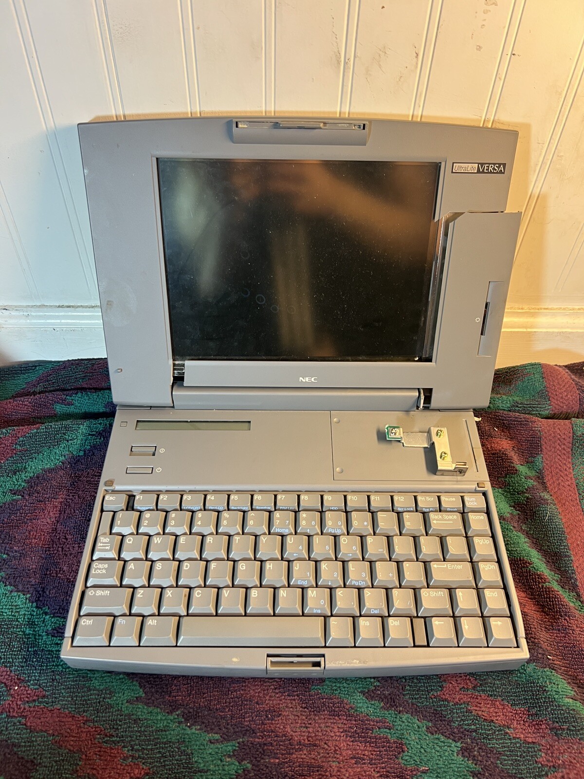 VintageNec UltraLite Versa – PC-410-1511 – Parts or restore
