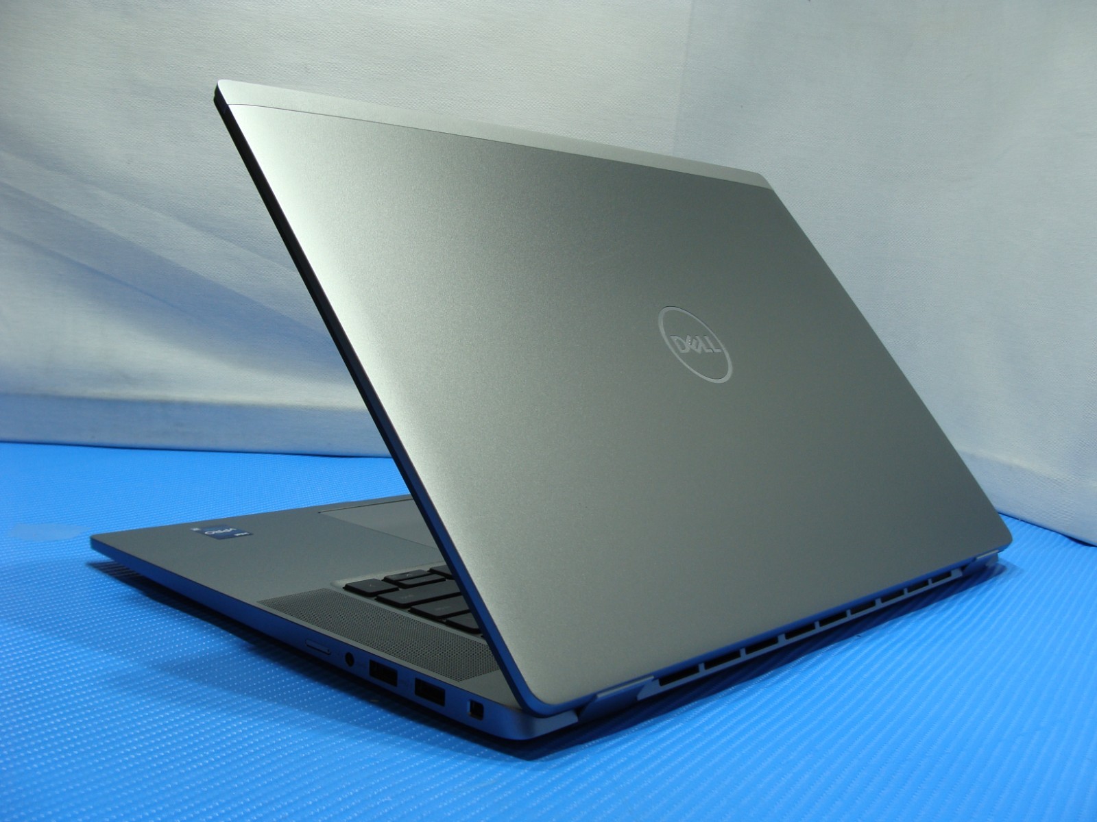 Dell Latitude 7640 16″ WUXGA vPro i7-1365U 1.8GHz 32GB 512GB SSD WRNTY-10/26 +PA