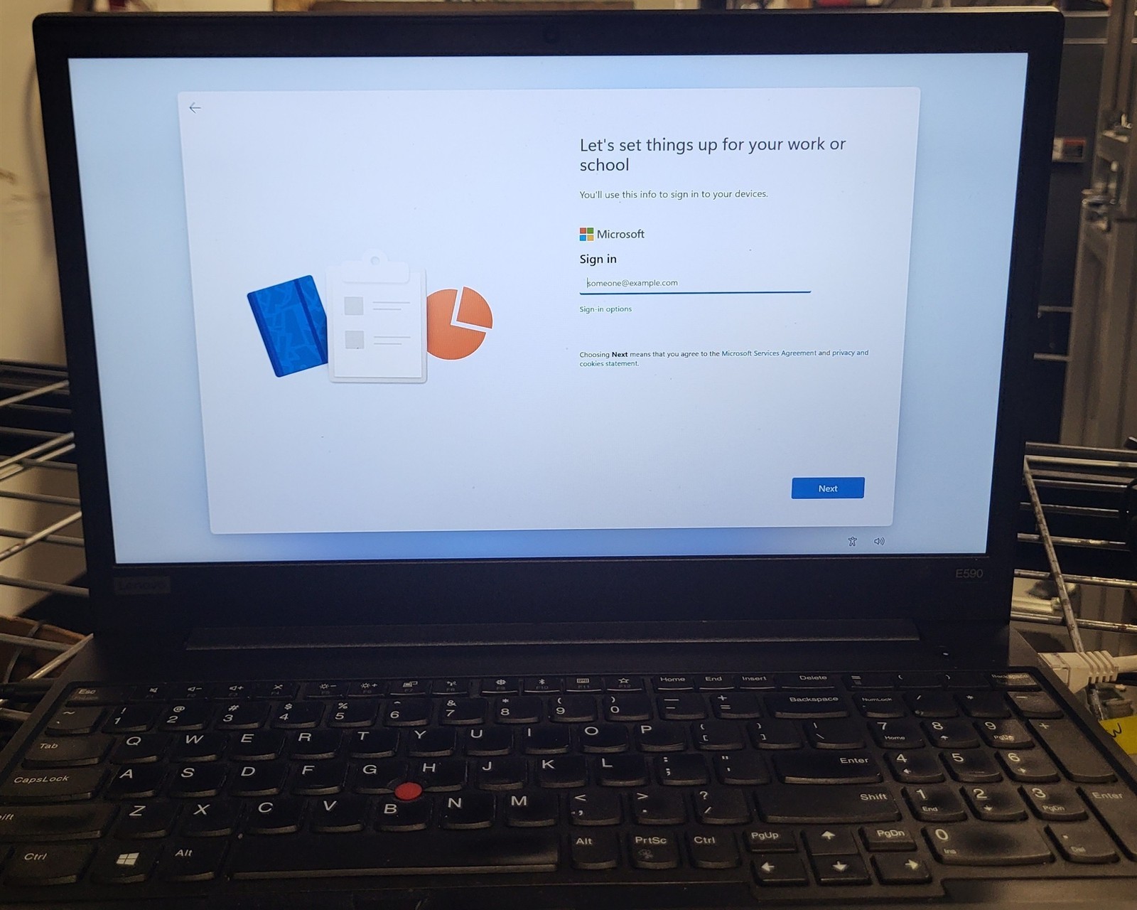 Scratched LCD Lenovo ThinkPad E590 Laptop Intel i5-8265U 1.6GHz 8GB 256GB w/OS
