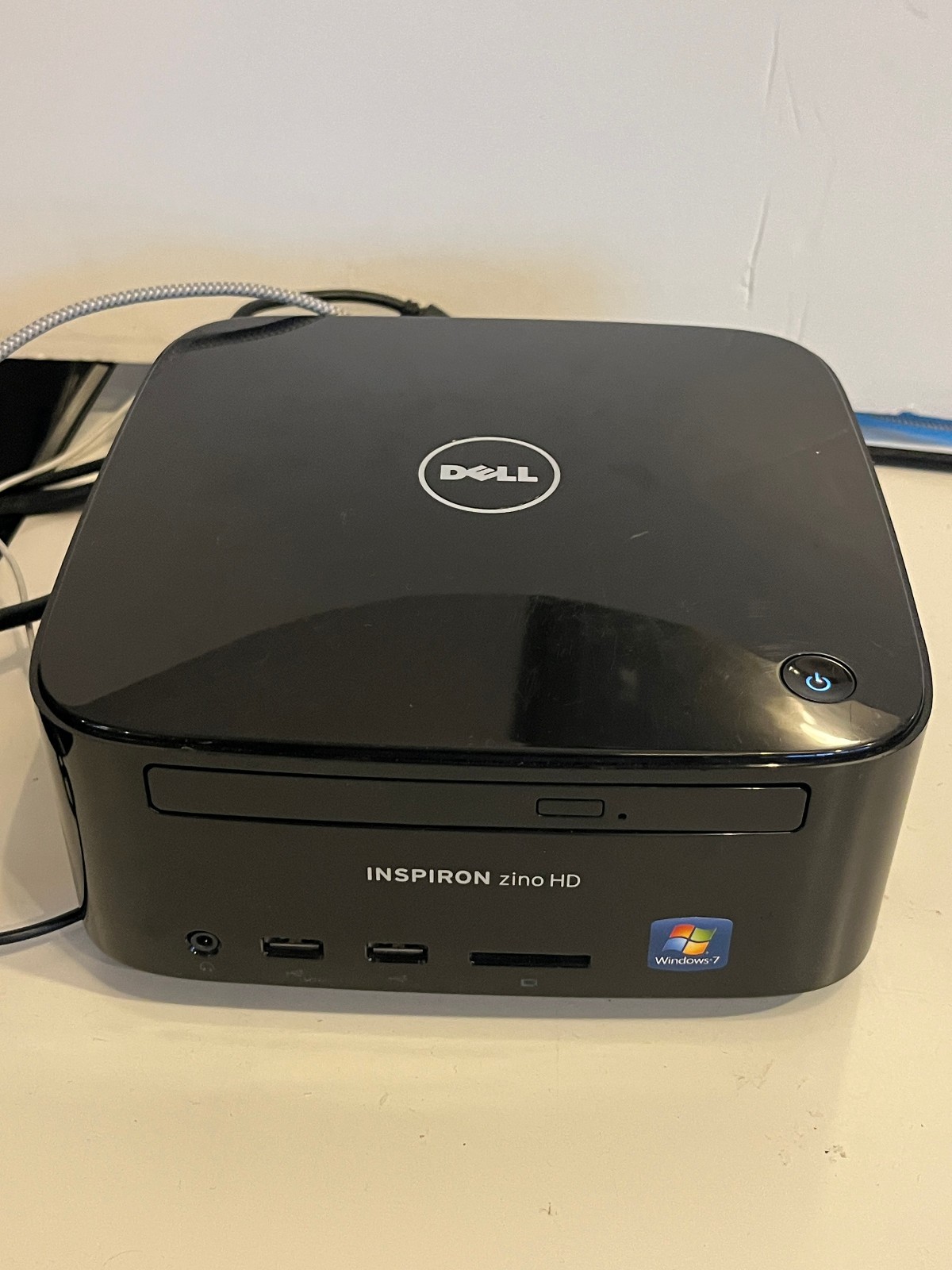 Dell Inspiron Zino HD 400 AMD Athlon x2 Dual Core 3.0GB RAM NO OS 400GB – TESTED