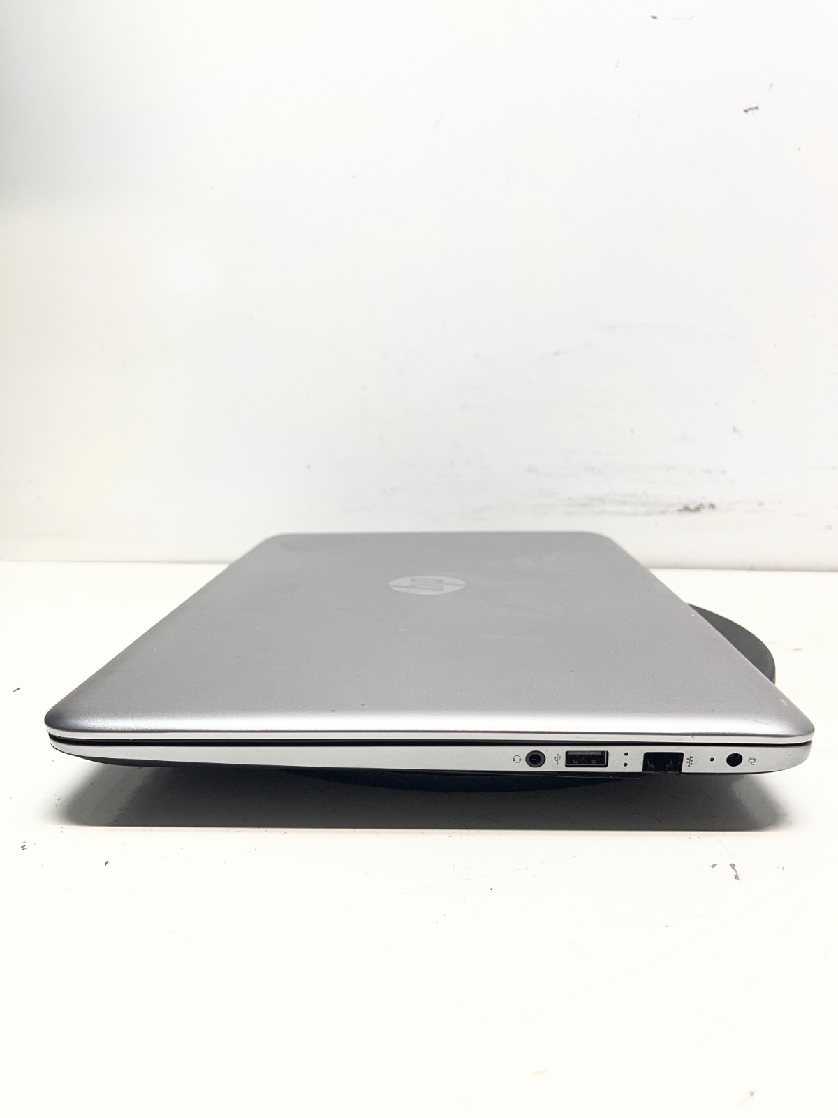 Dell Inspiron 3179 Intel Core m3-7Y30 1.00GHz 4GB 500GB HDD NO OS