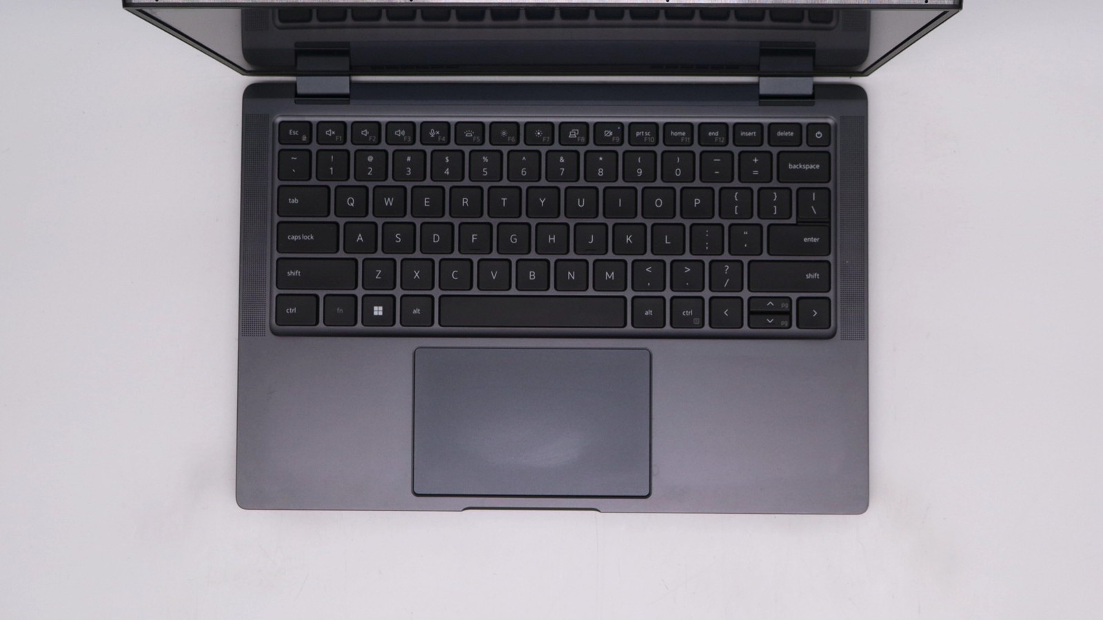 Dell Latitude 9430 14″ i7-1265u 32GB 1TB – Good
