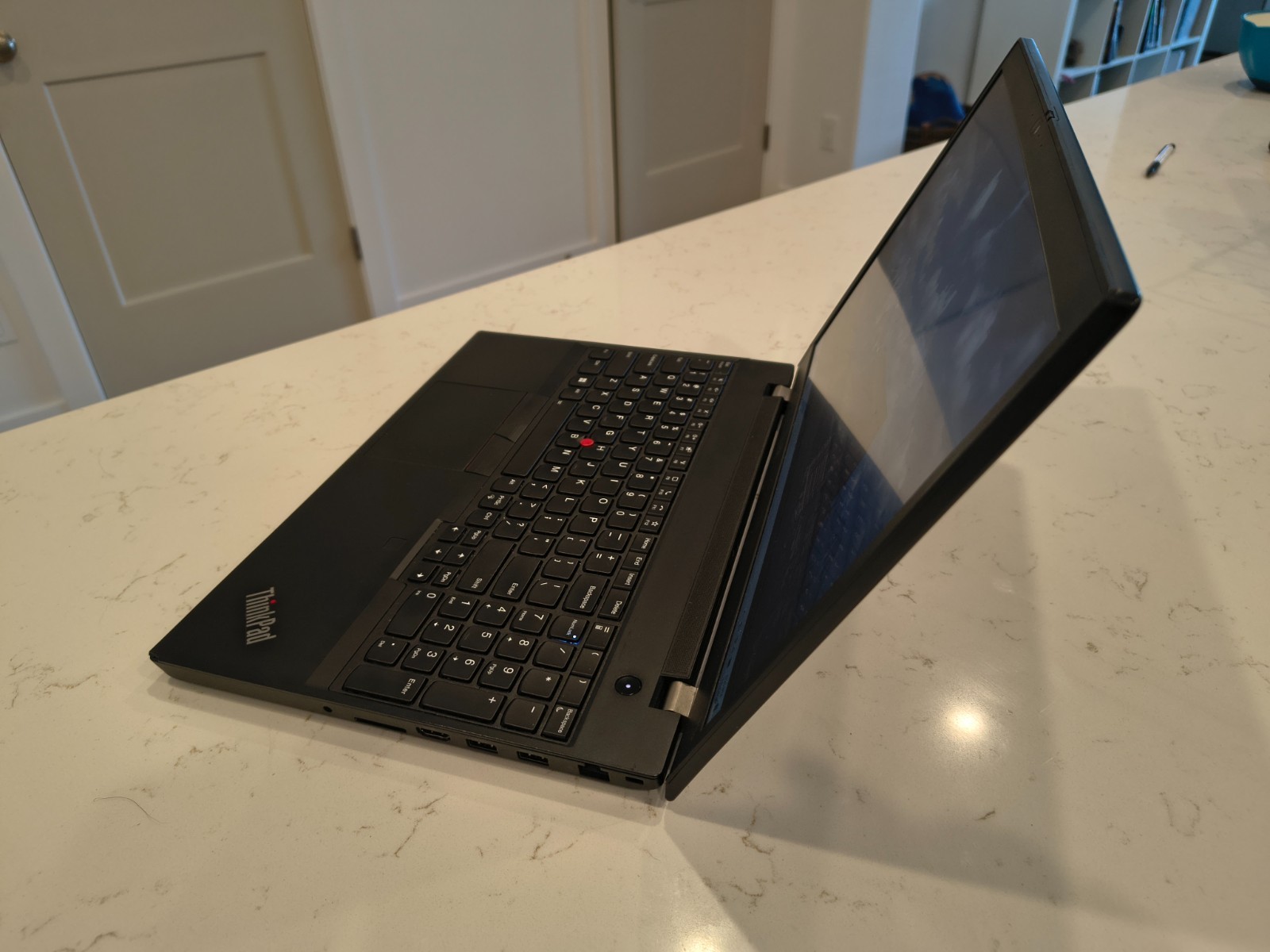 Lenovo ThinkPad T15p Gen 2 – i7 – 32GB RAM – GTX 1650 – Windows 11 Pro