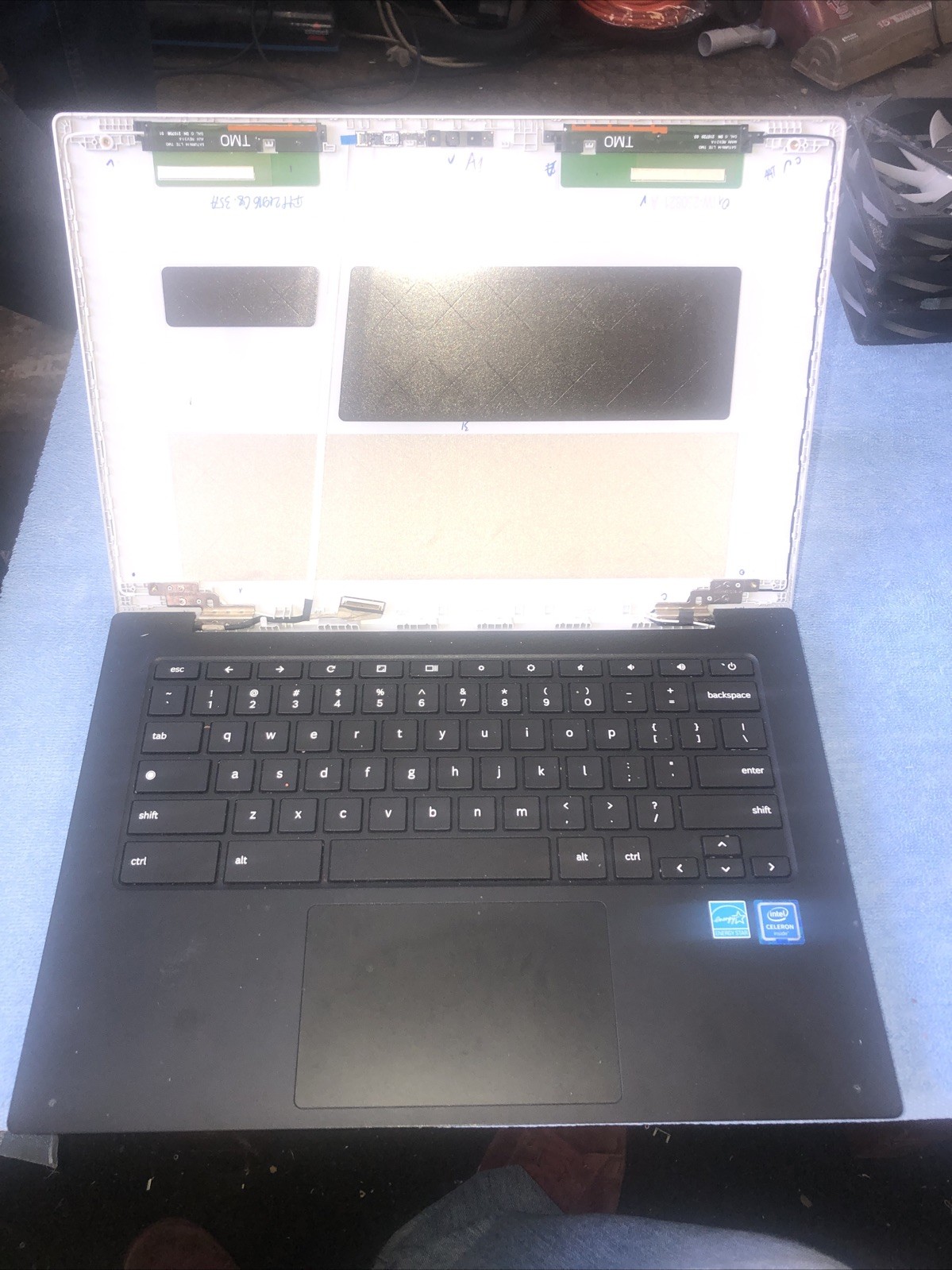 Samsung Galaxy Chromebook Go 14″ GSM 4G LTE Unlocked WiFi (XE345XDA) BAD LCD